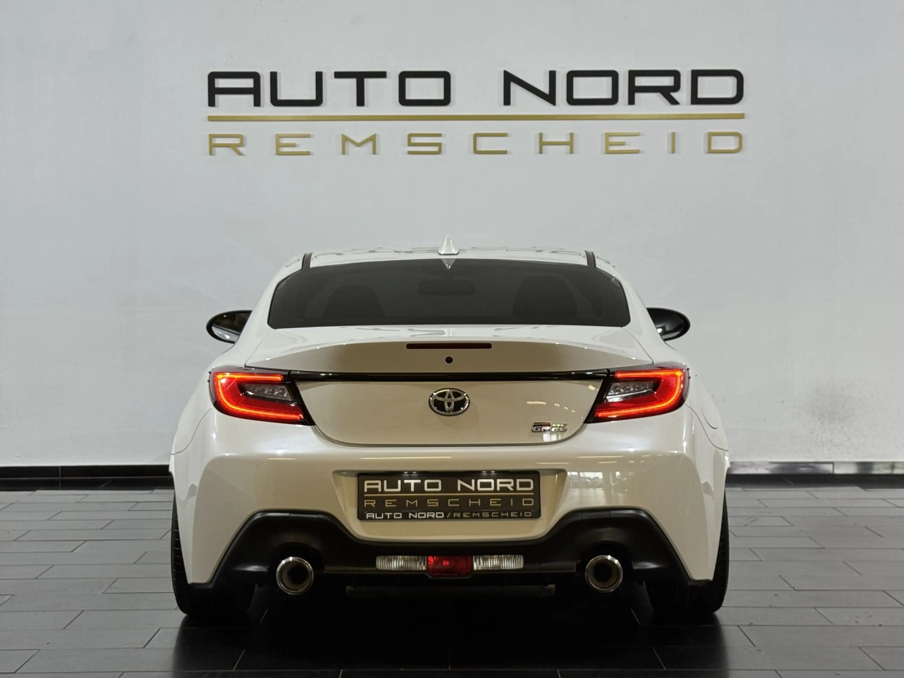 Toyota GR86 Premium *Virtual*Kamera*CarPlay*Tempomat* — photo 9