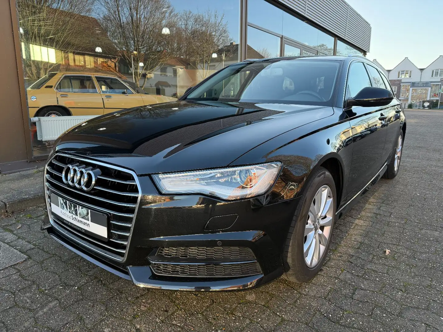 Audi A6 Avant 2.0 TDI ultra BI-XENON/NAVI/KAMERA/2.HD Schwarz - 1
