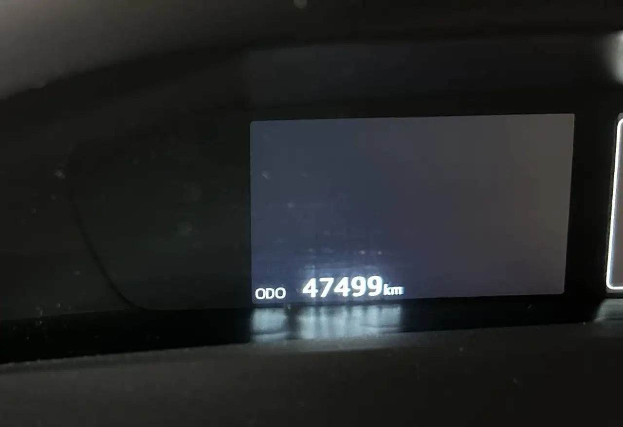 Toyota Prius Prime снимка Toyota Prius Prime