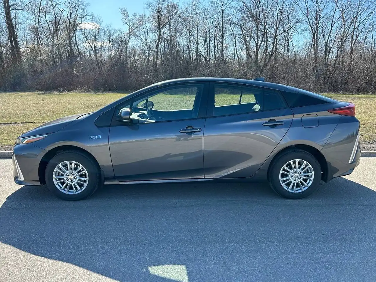 Toyota Prius Prime снимка Toyota Prius Prime