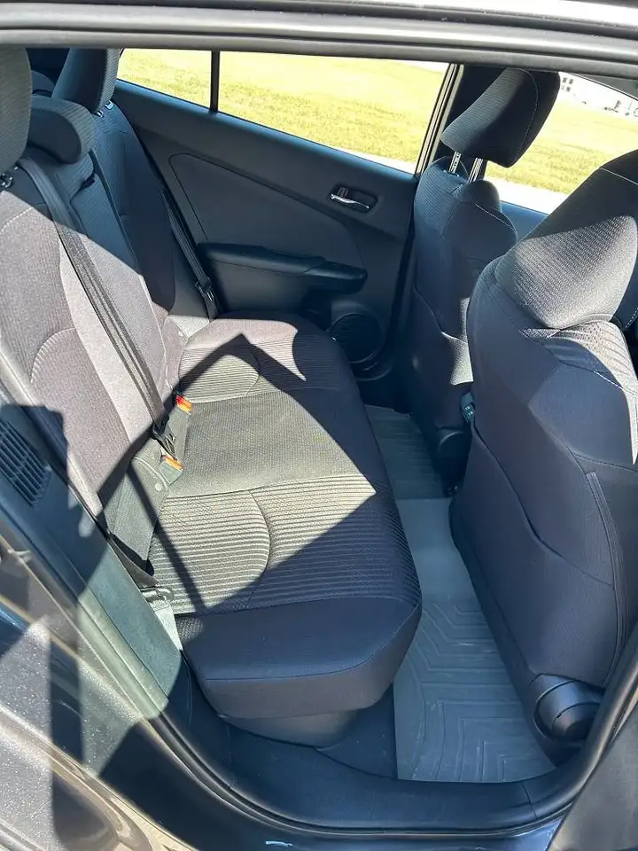 Toyota Prius Prime снимка Toyota Prius Prime