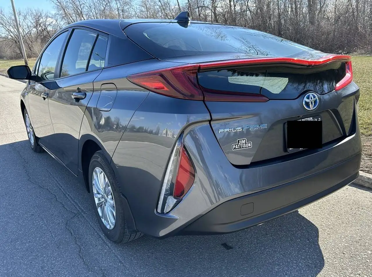 Toyota Prius Prime снимка Toyota Prius Prime