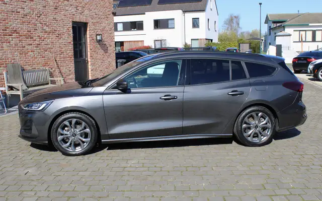Ford Focus 1.0 EcoBoostHybrid ST-LINE Automaat 35000km!!