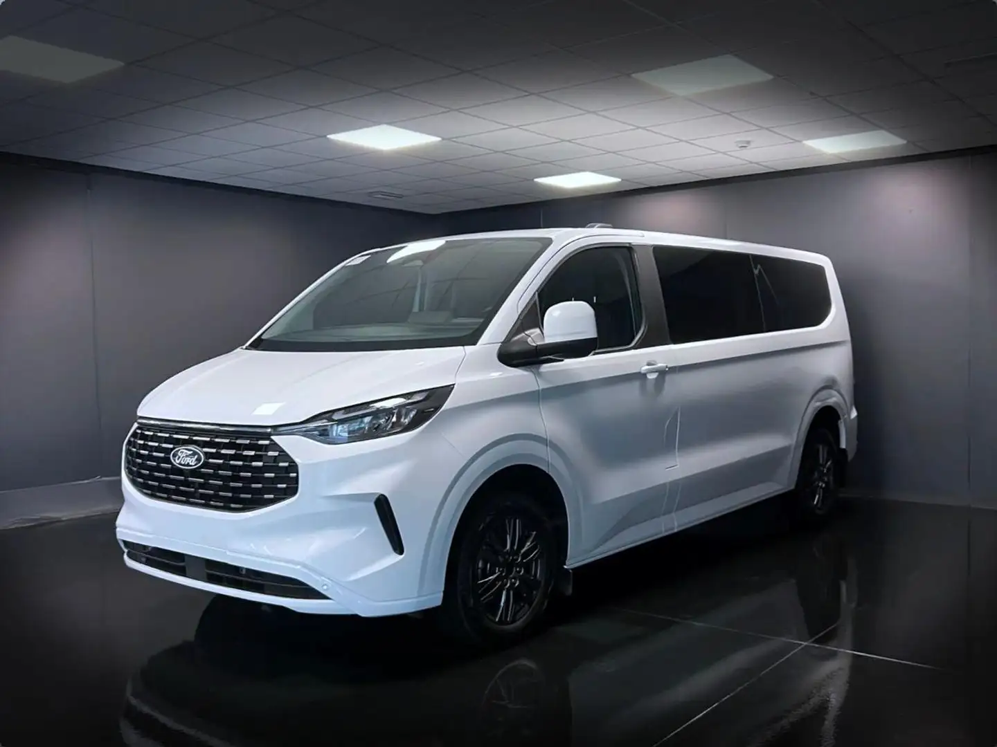 Ford Tourneo Custom 320 2.0 EcoBlue 136CV PL Titanium Bianco - 1