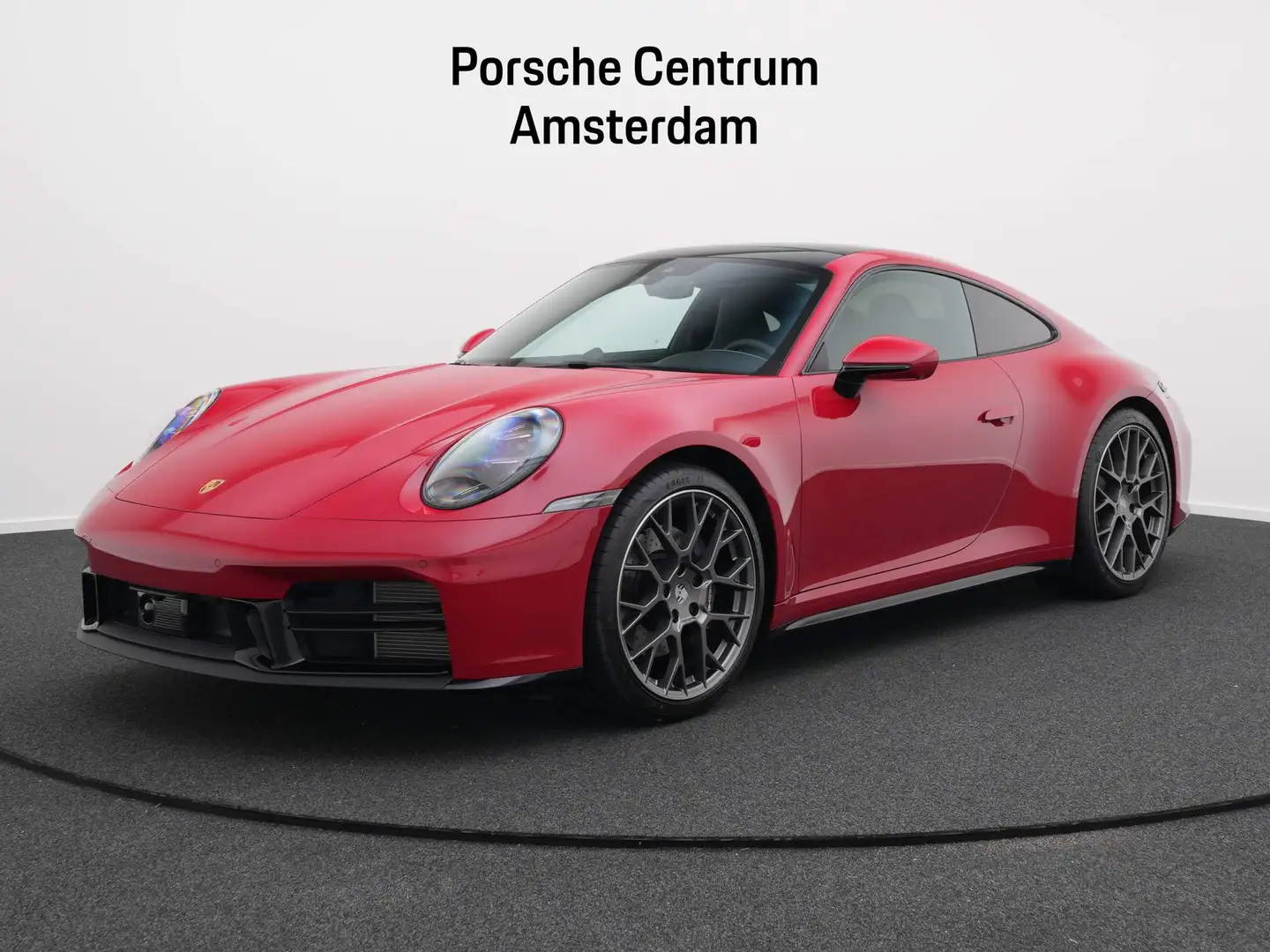 Porsche 992 Carrera Rood - 1