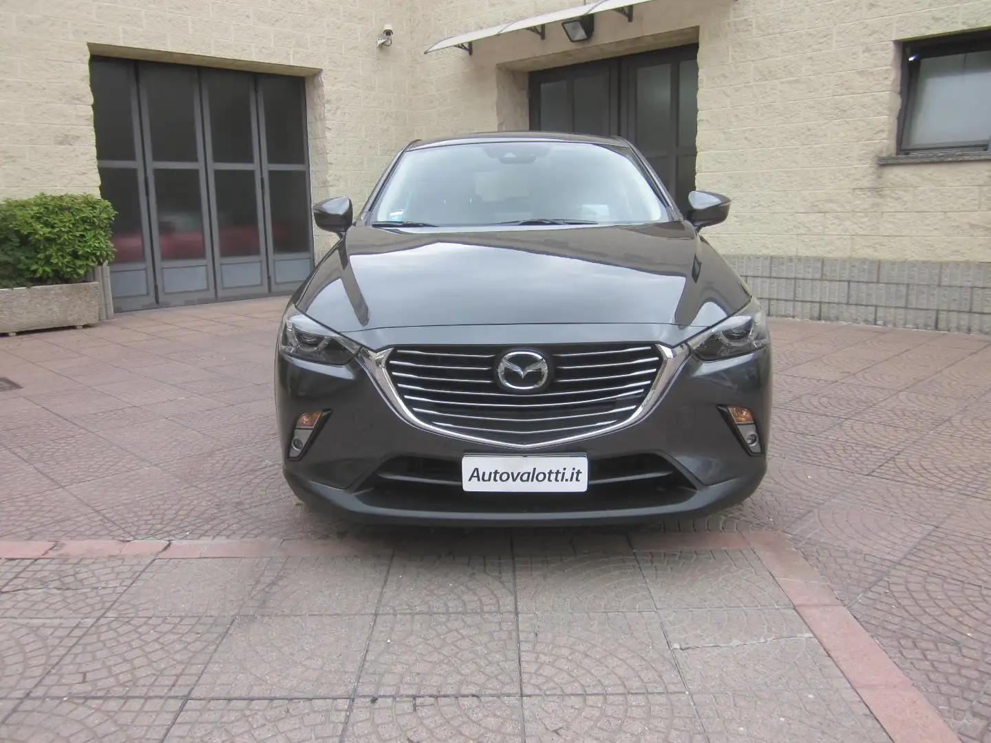Mazda CX-3 1.5L Skyactiv-D Exceed FULL OPTIONAL Gris - 2