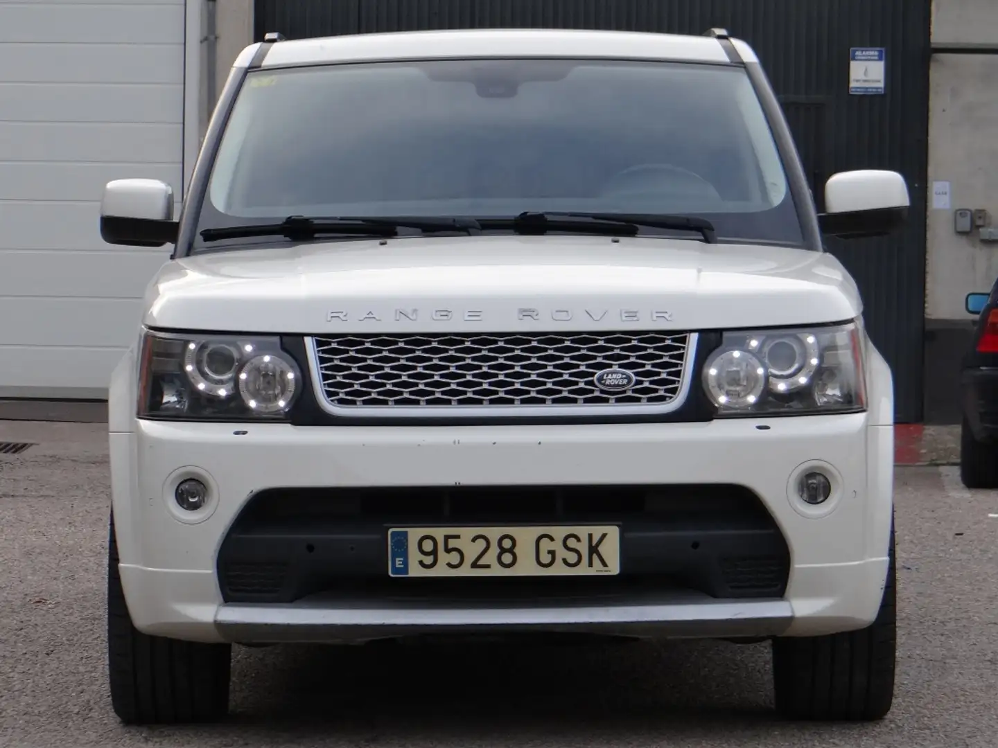 Land Rover Range Rover Sport 3.0TDV6 AB Aut. Weiß - 2