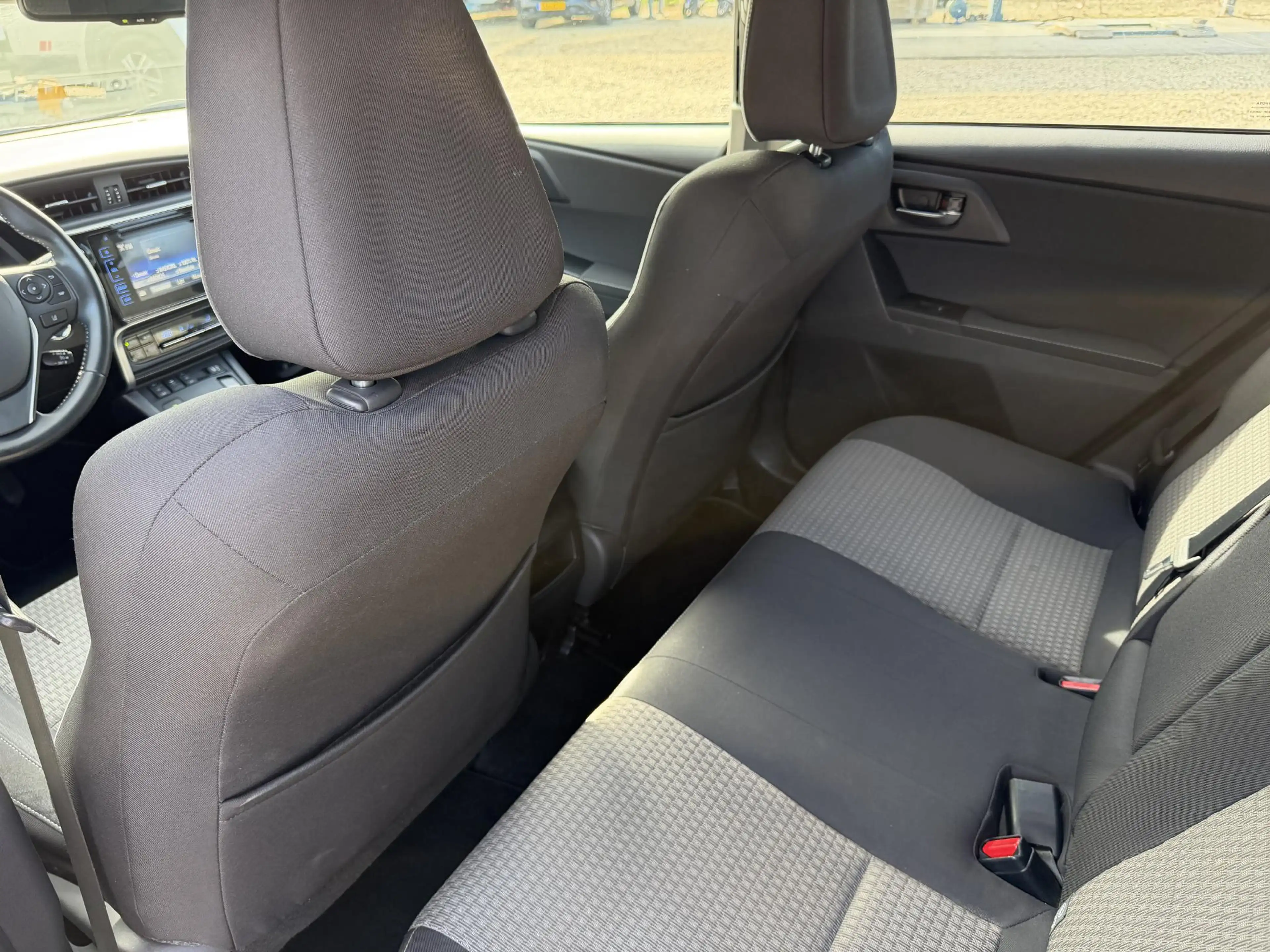 Toyota Auris 1.8 Hybrid Business Plus Dealeronderhouden — photo 12