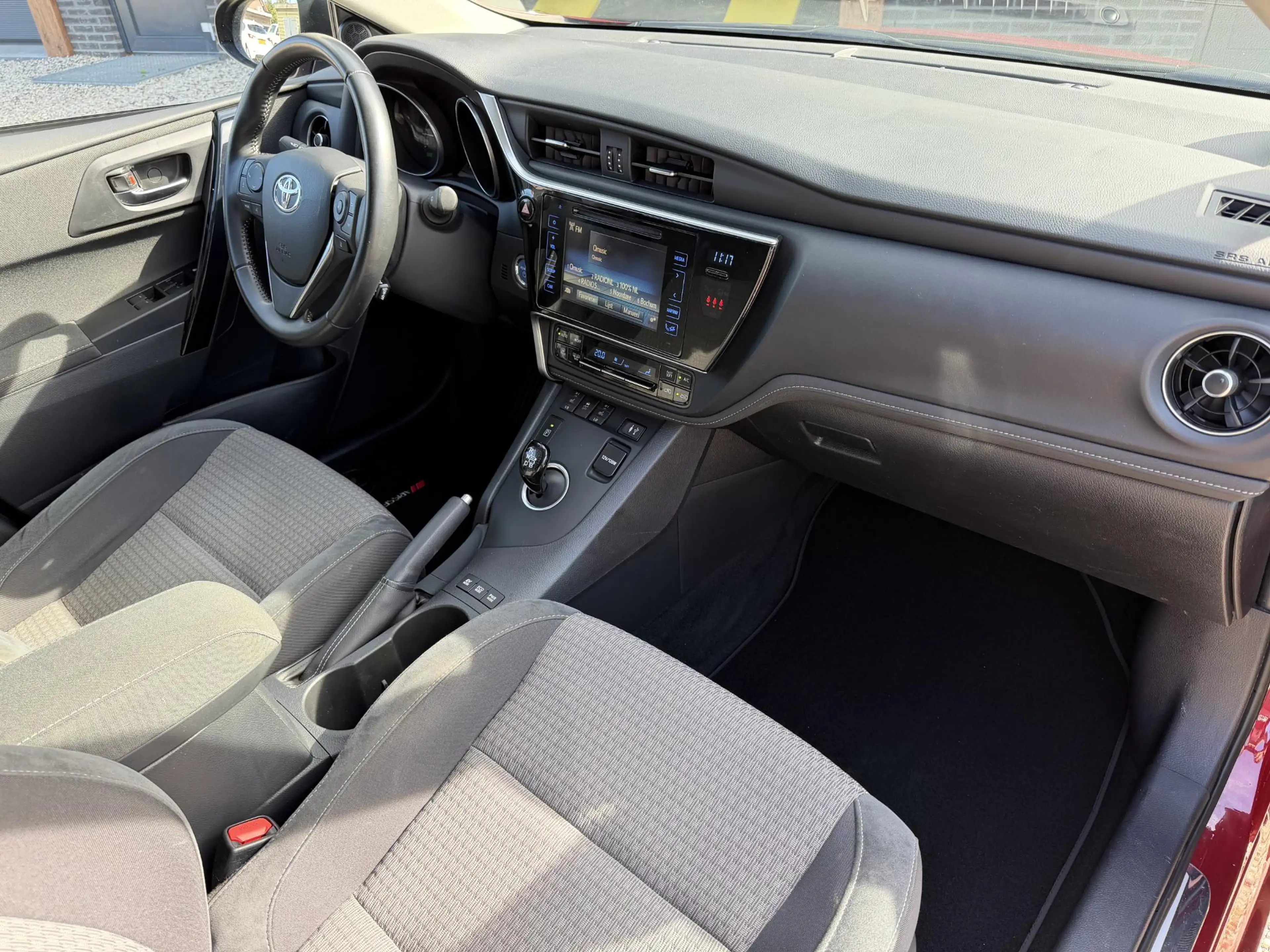 Toyota Auris 1.8 Hybrid Business Plus Dealeronderhouden — photo 14