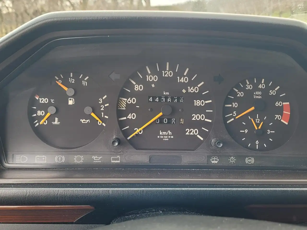 Mercedes-Benz 230, foto 7