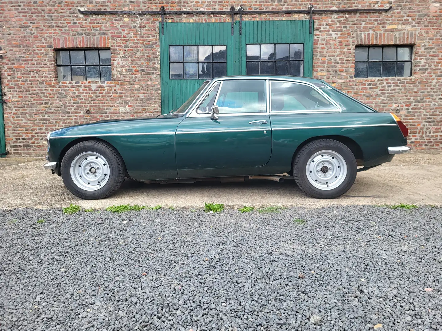 MG MGB GT V8 5-Gang LHD Brook Anderson Grün - 2