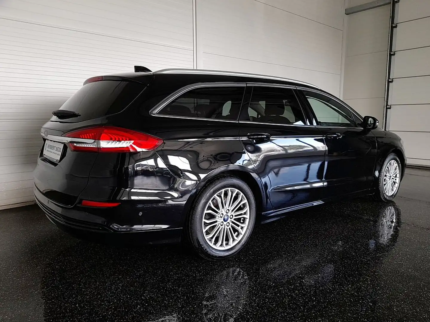 Ford Mondeo Turnier Titanium 2,0 EcoBlue Aut. *SKY / MATRIX... Schwarz - 2
