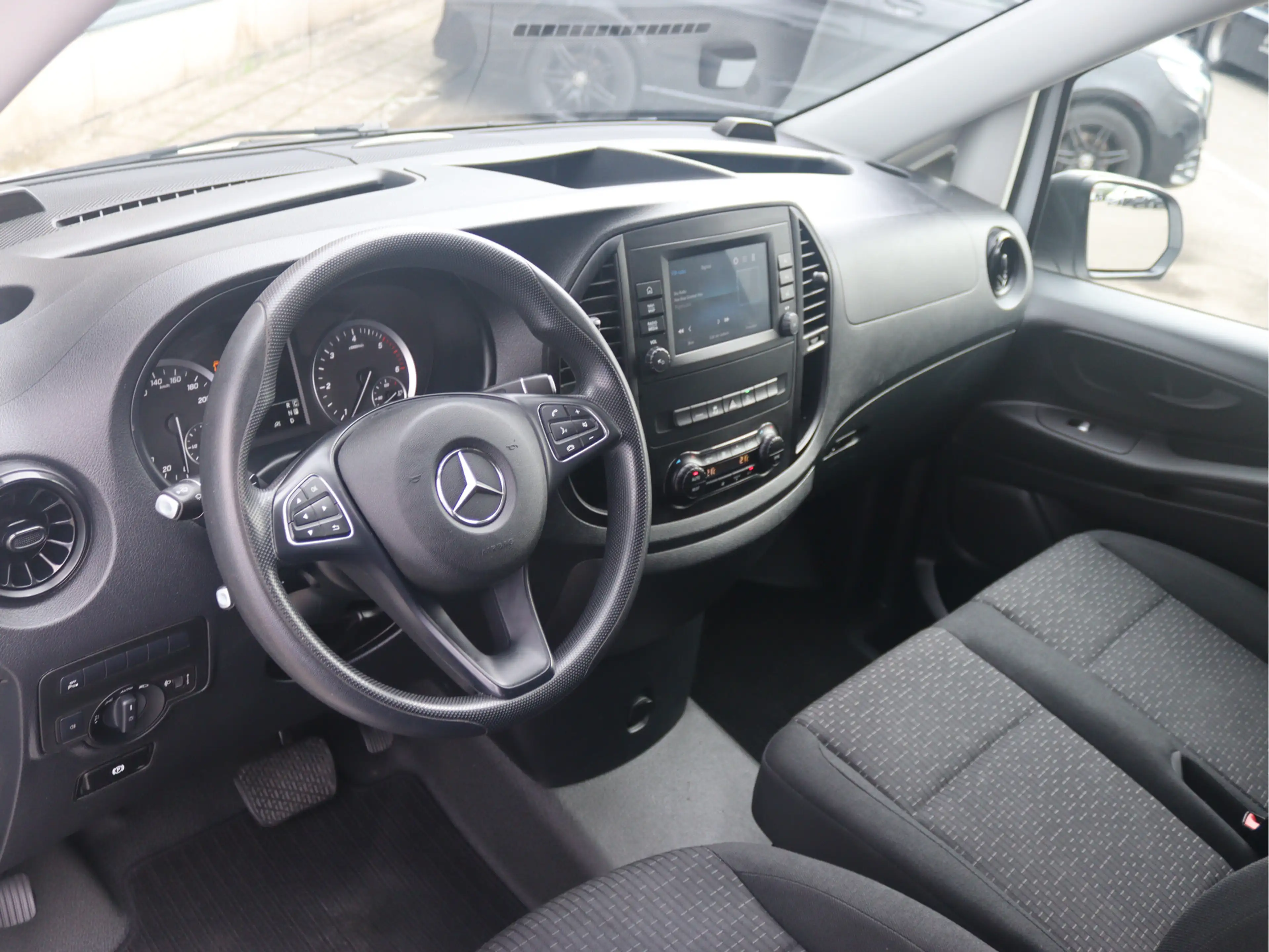 Mercedes-Benz Vito 114 CDI L2 | CLIMA/NAVI/CAMERA/CRUISE | Certified — photo 4