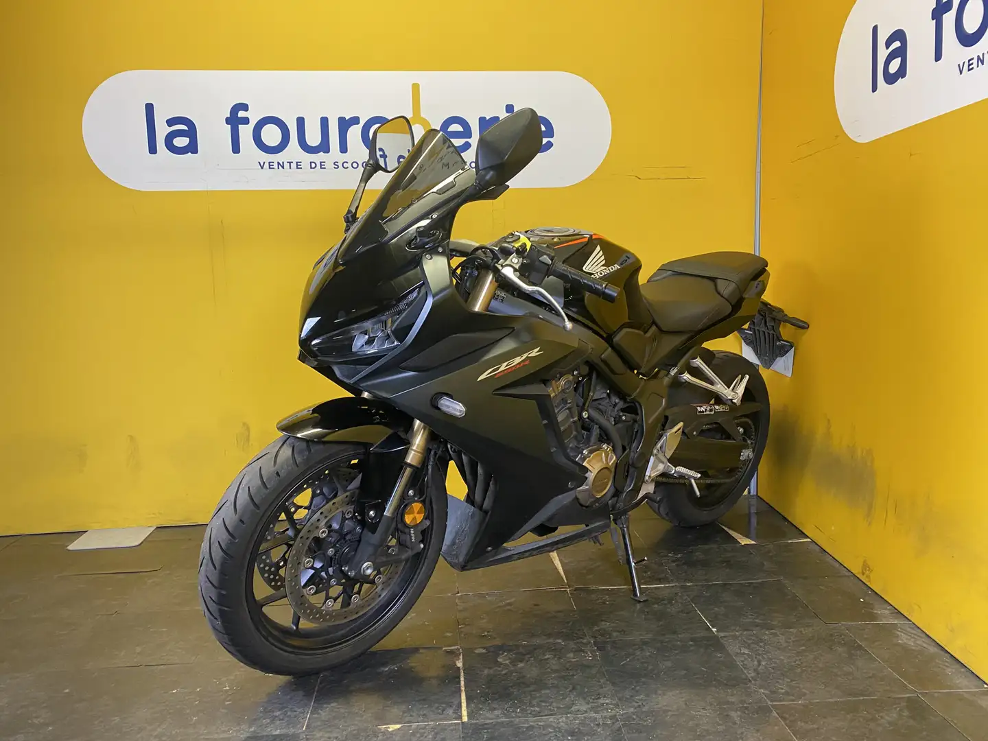 Honda CBR 650 Fekete - 1