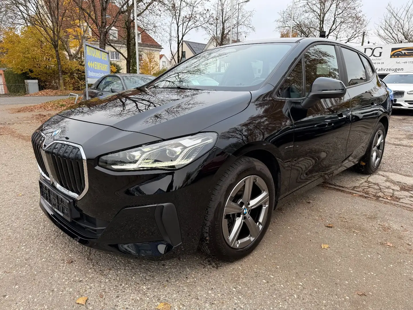 BMW 218 Schwarz - 1