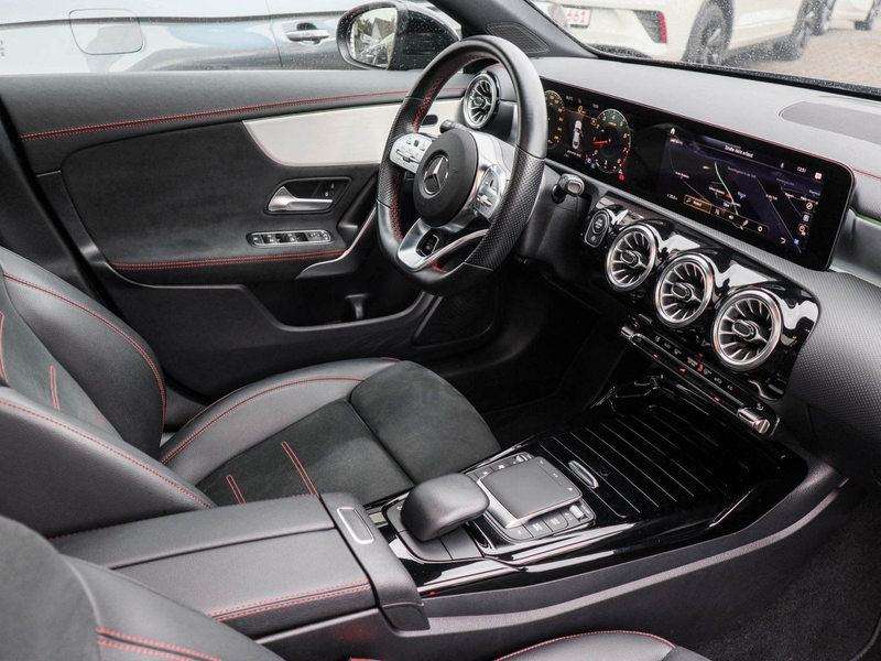 Mercedes-Benz CLA 35 AMG 4Matic NIGHT PAKET PANO KAMERA — photo 4