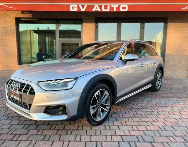 Audi A4 allroad A4 V 2019 Allroad Quattro 40 2.0 tdi mhev Identity Contrast quattro 204cv s-tronic