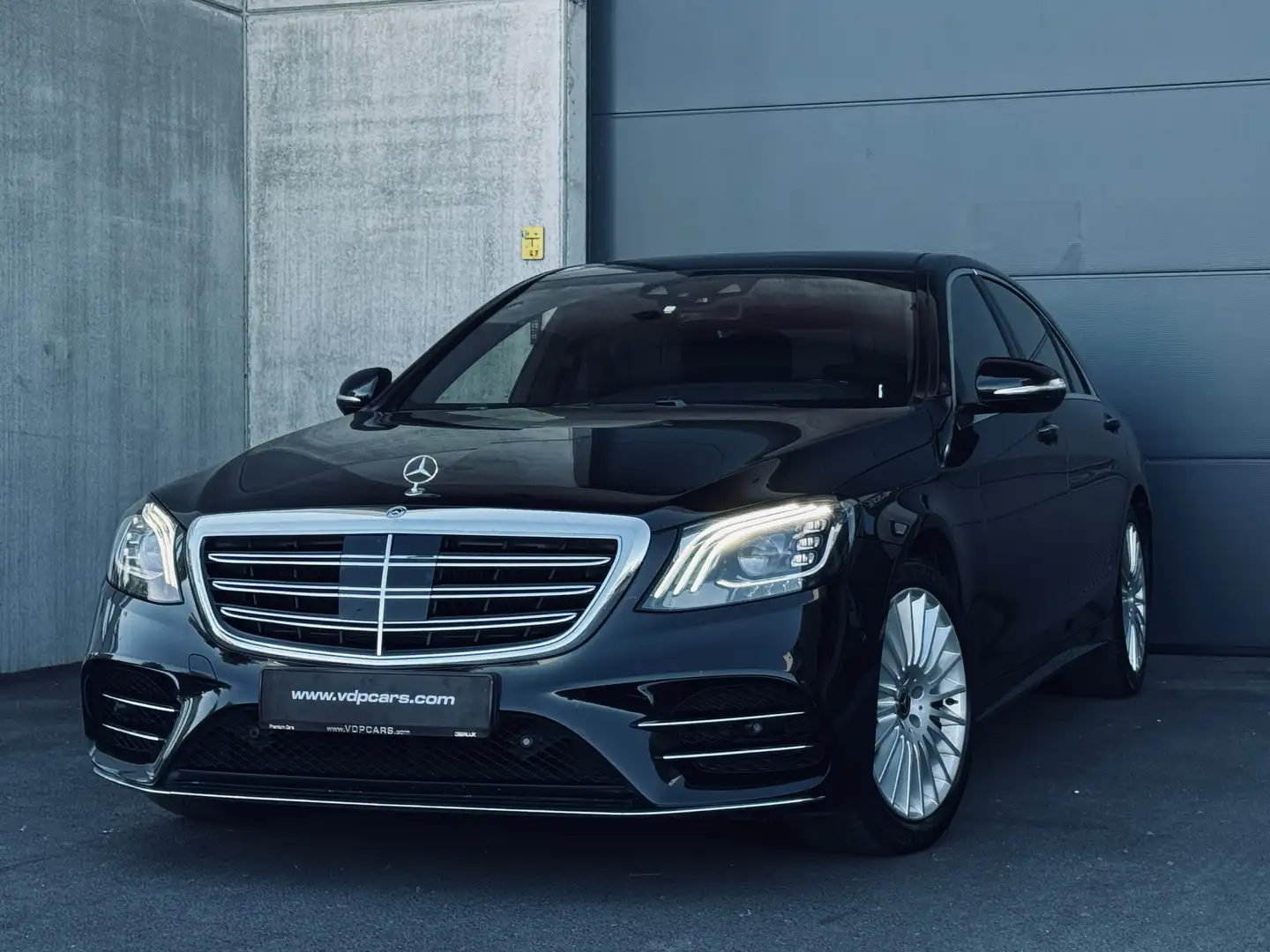 Mercedes-Benz S 400 L d 4MATIC AMG HUD BURMESTER PANO DESIGNO AIRMATIC Negru - 2