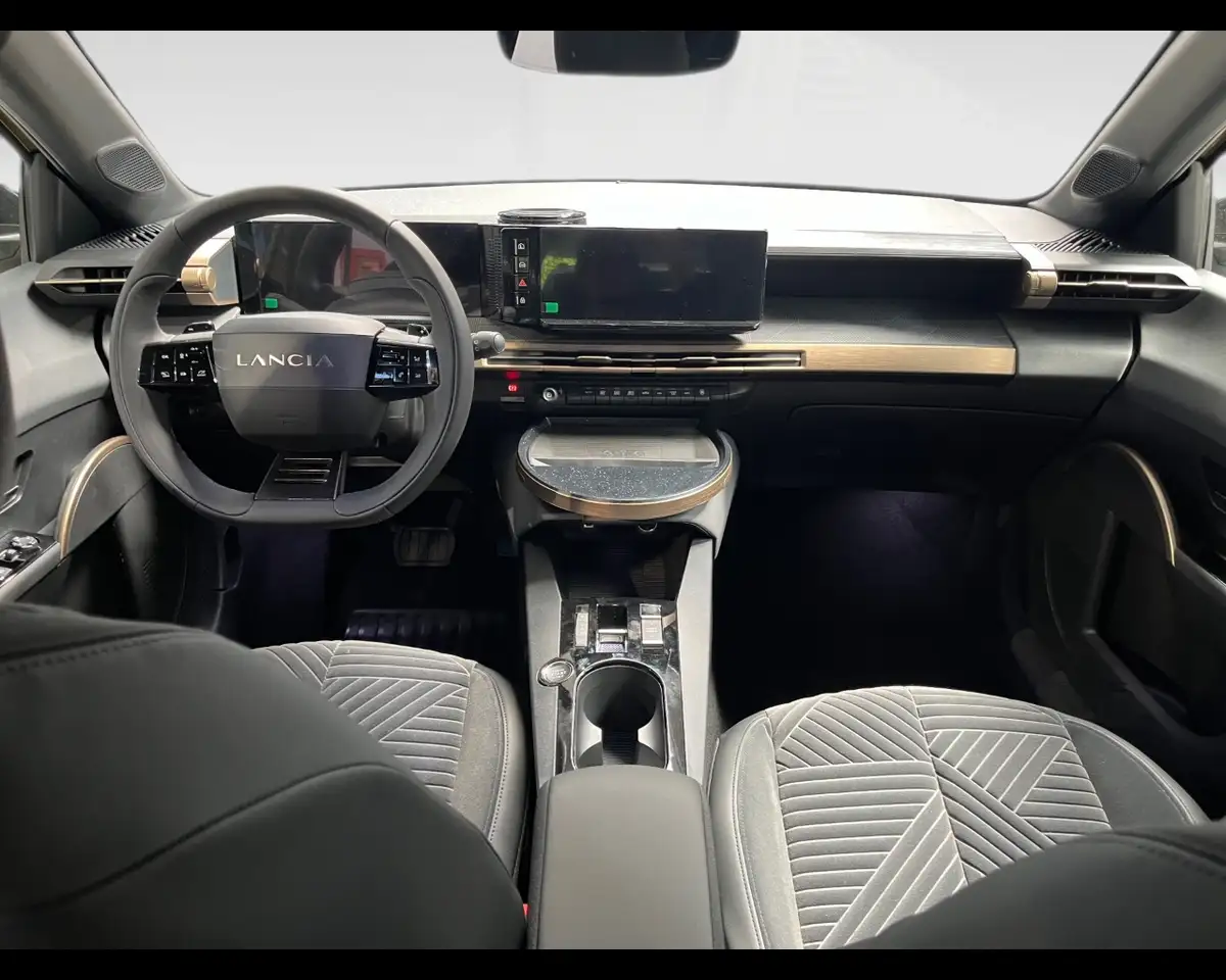 Lancia Ypsilon 2024 — фото 15