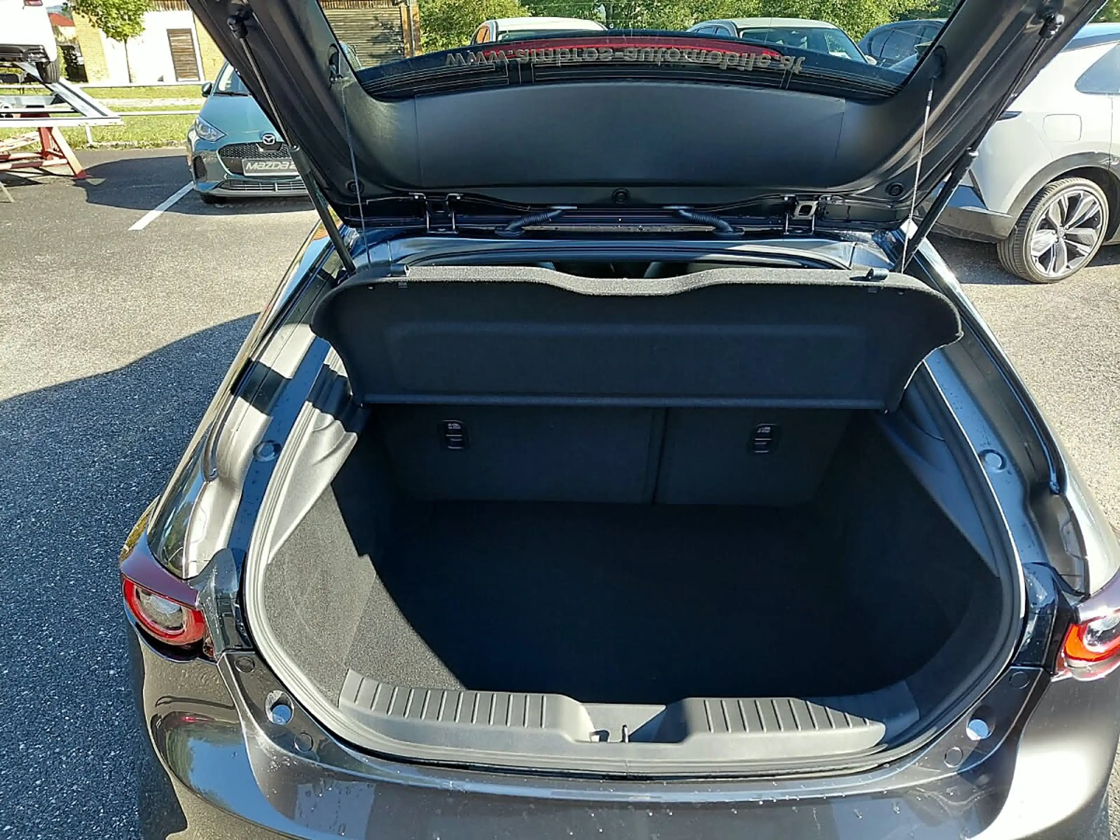 Mazda 3 Mazda 3 e-Skyactiv-G140 Homura Plus — photo 12