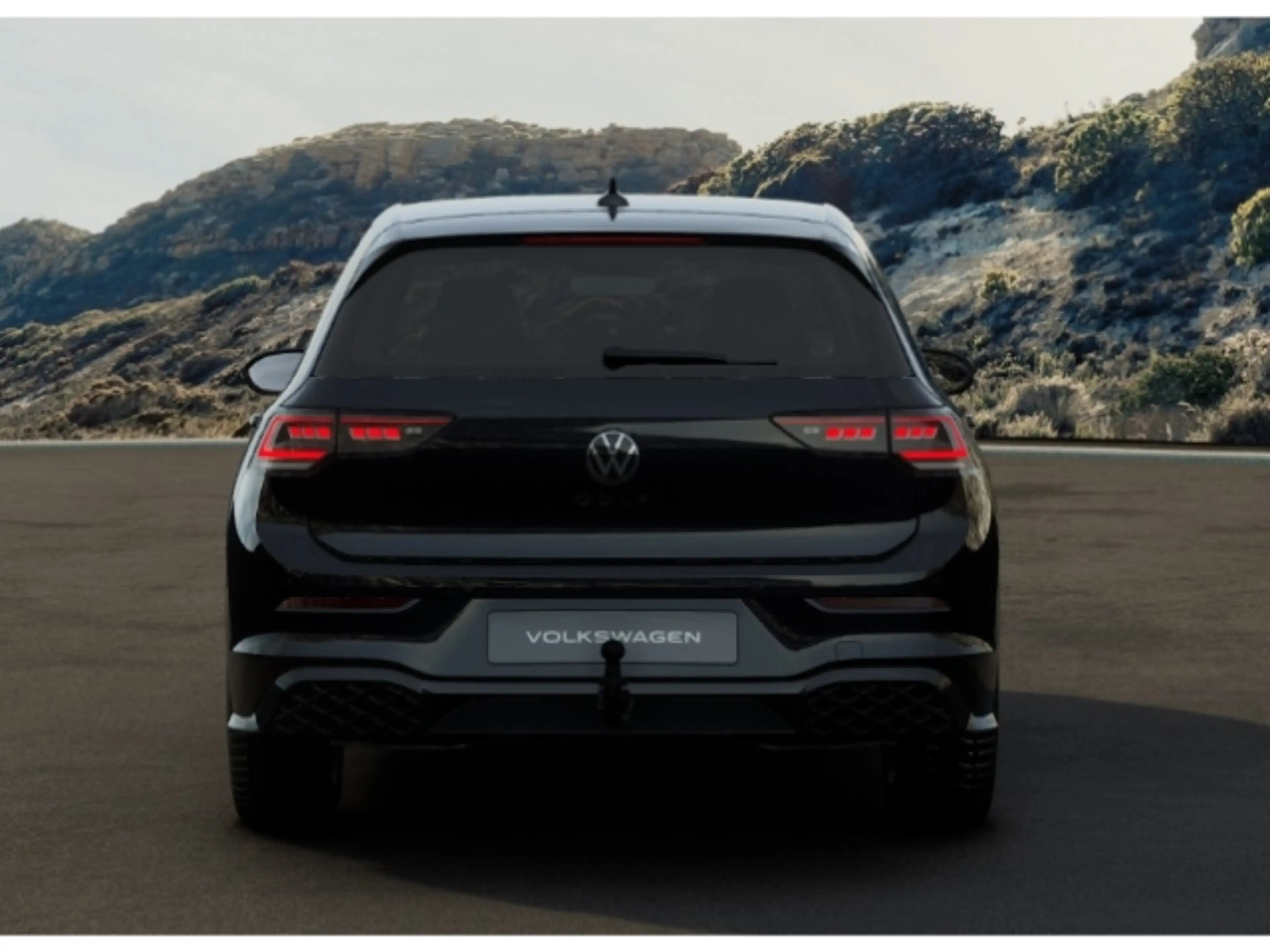 Volkswagen Golf R -Line 1.5 eTSI DSG Black Style IQ.LIGHT AHK — photo 5