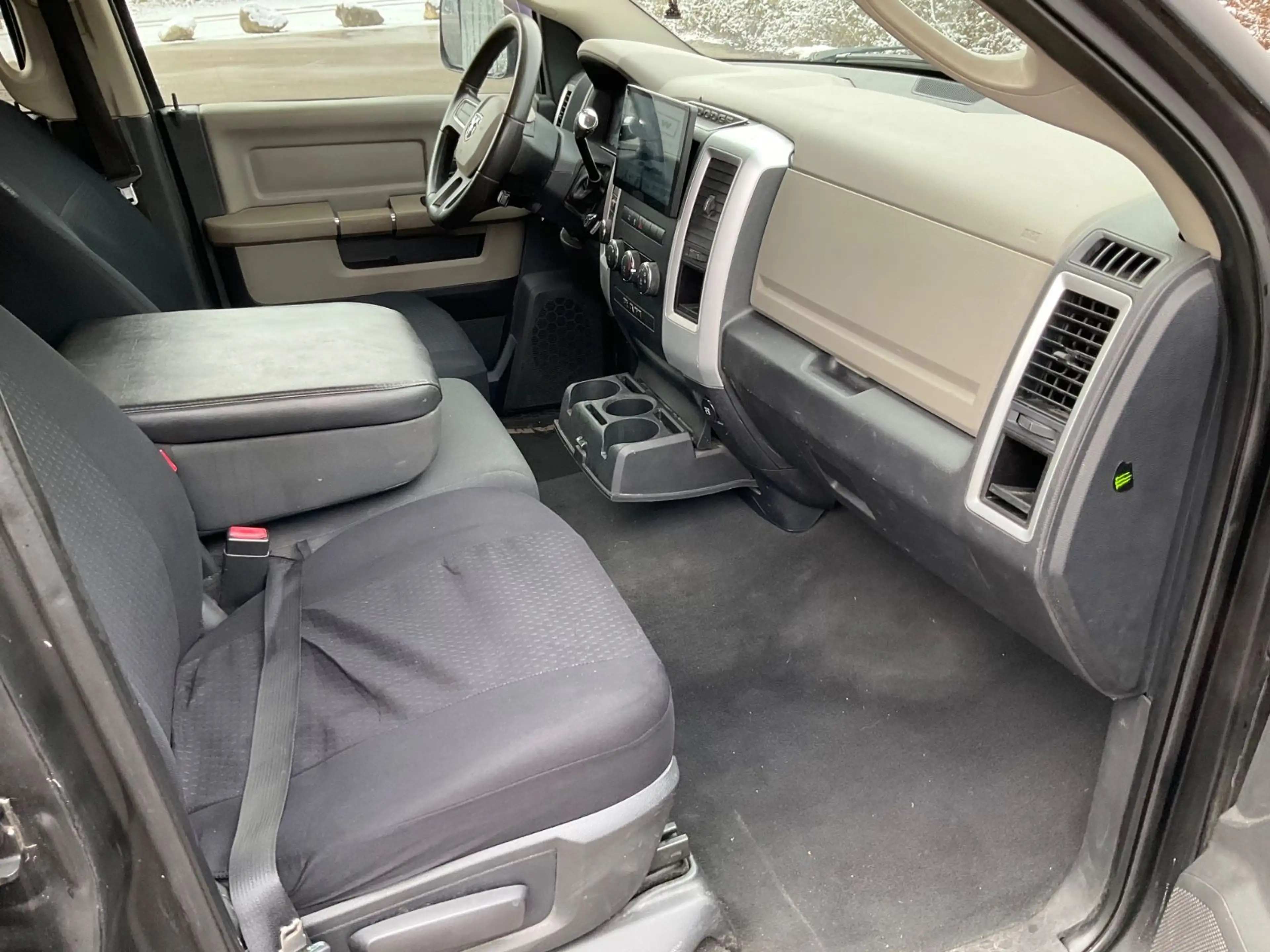 Dodge RAM 4.7L V8 .. Matt .. 4x4 . — photo 10