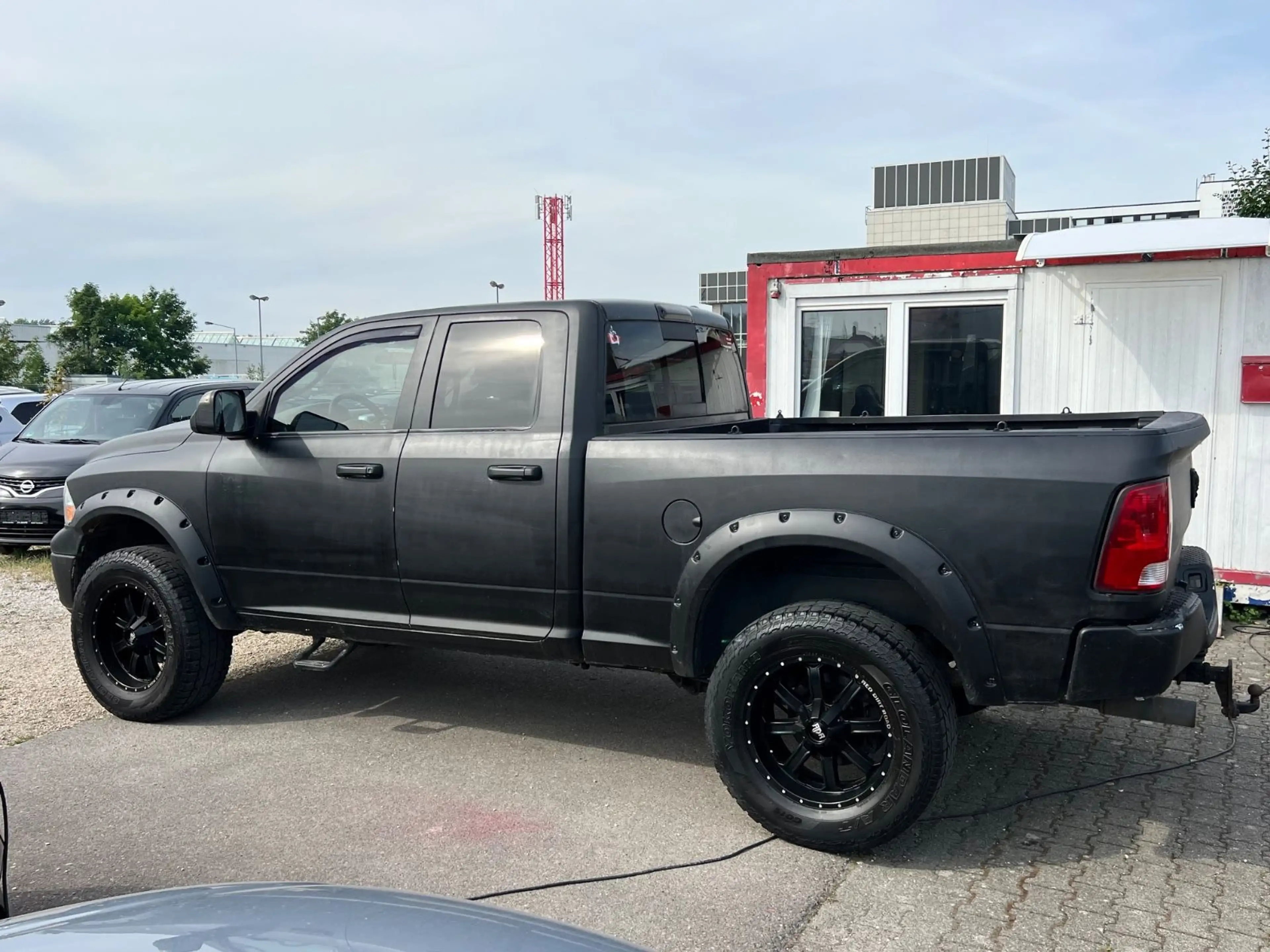 Dodge RAM 4.7L V8 .. Matt .. 4x4 . — photo 9