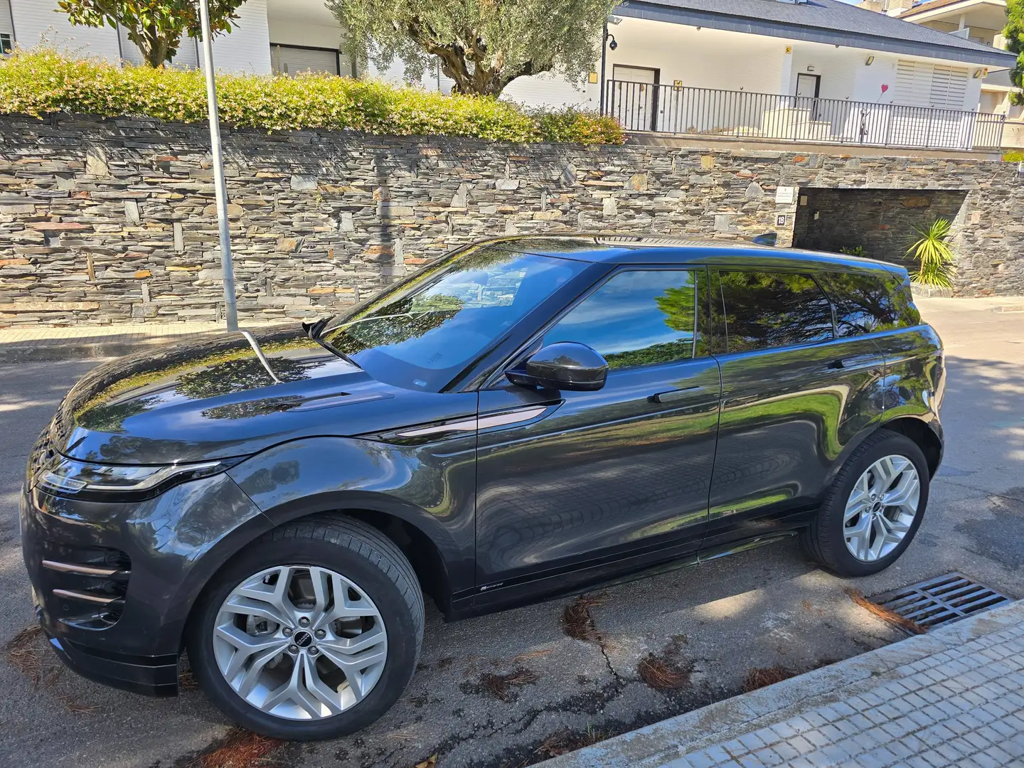Land Rover Range Rover Evoque Range Rover Evoque 2.0 I4 MHEV R-Dynamic AWD Aut. 200 R-Dynamic Gris - 2