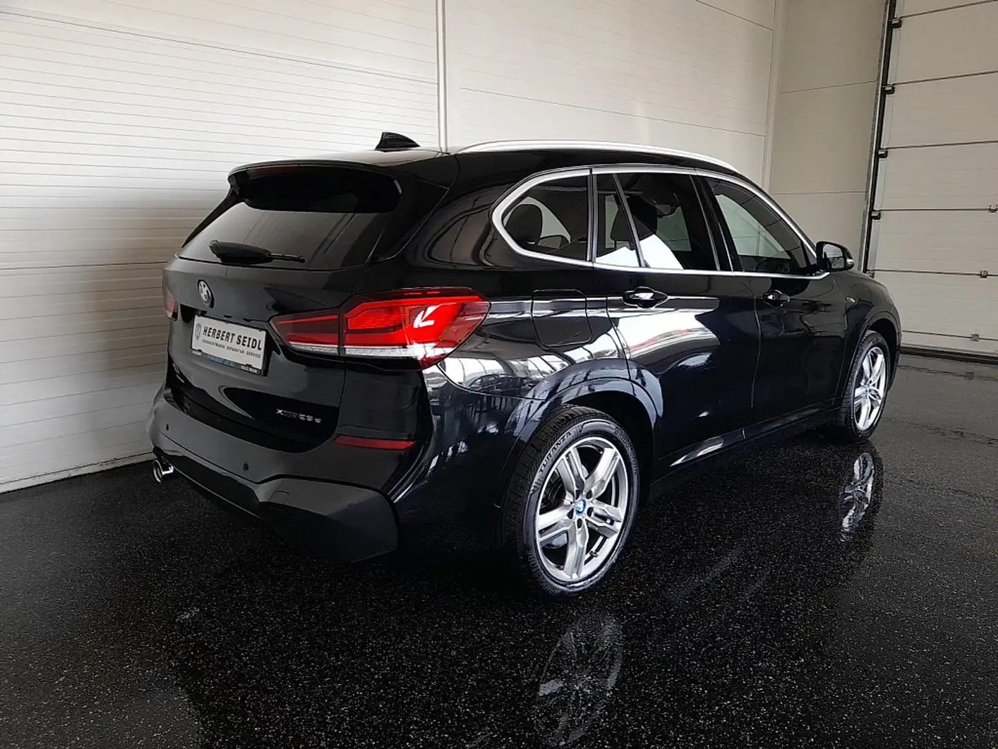 BMW X1 M-Sport 4x4 25e Aut. *LED ADAPTIV / NAVI / VIRT... Negru - 2
