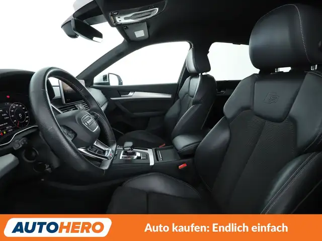 Audi Q5 view 10