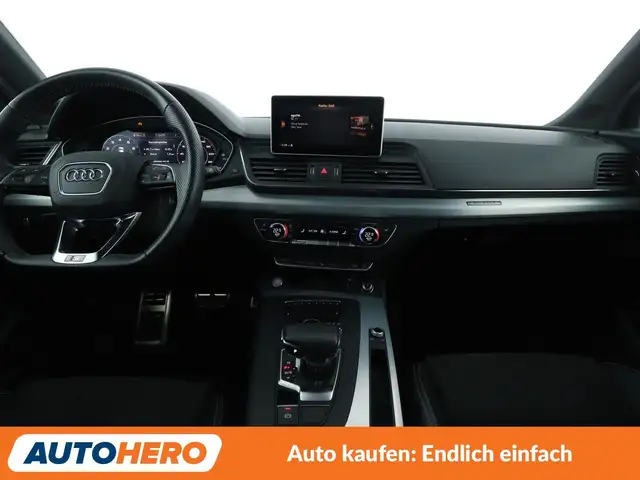 Audi Q5 view 12