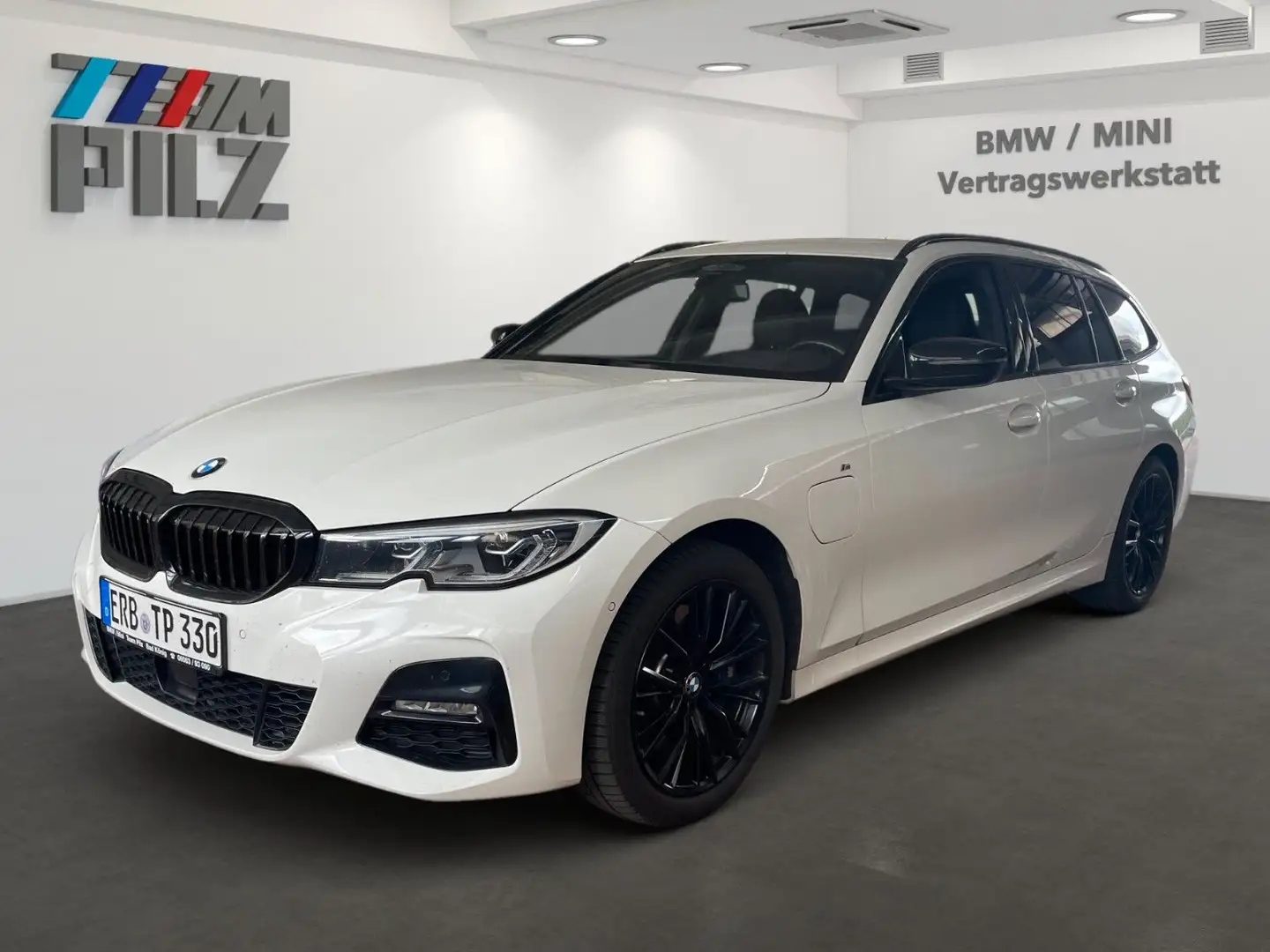 BMW 330 e MSport AHK RFK ACC HeadUp Tot-Wi. LASER Weiß - 1
