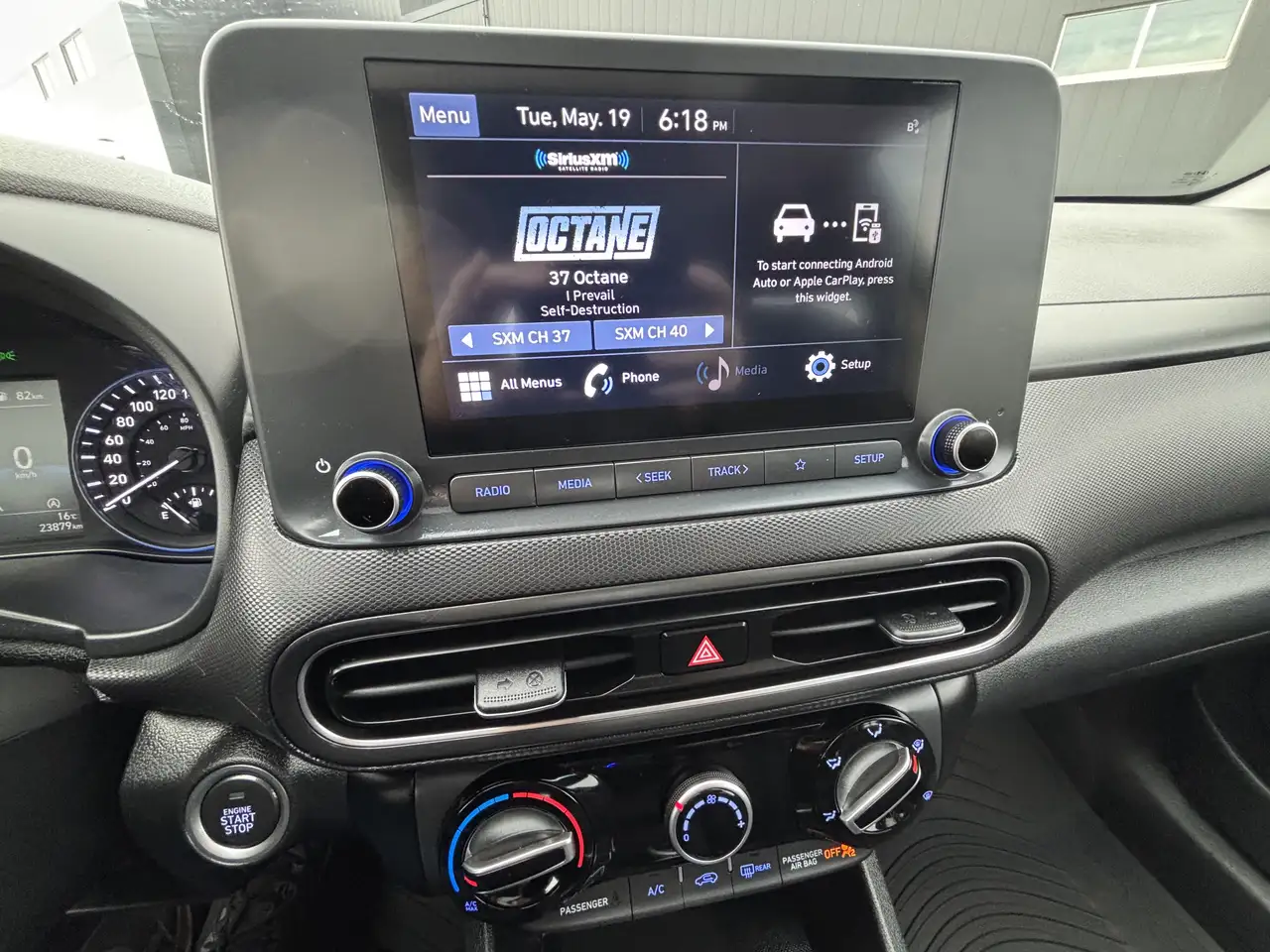 Hyundai KONA снимка Hyundai KONA