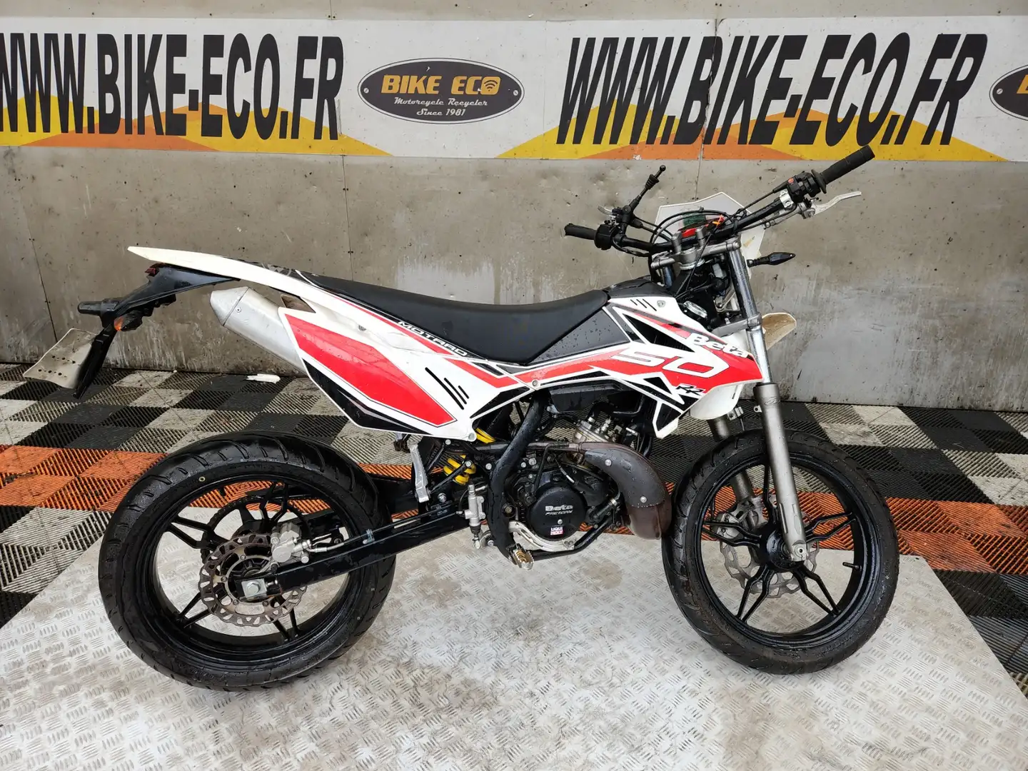 Beta RR 50 Белый - 1