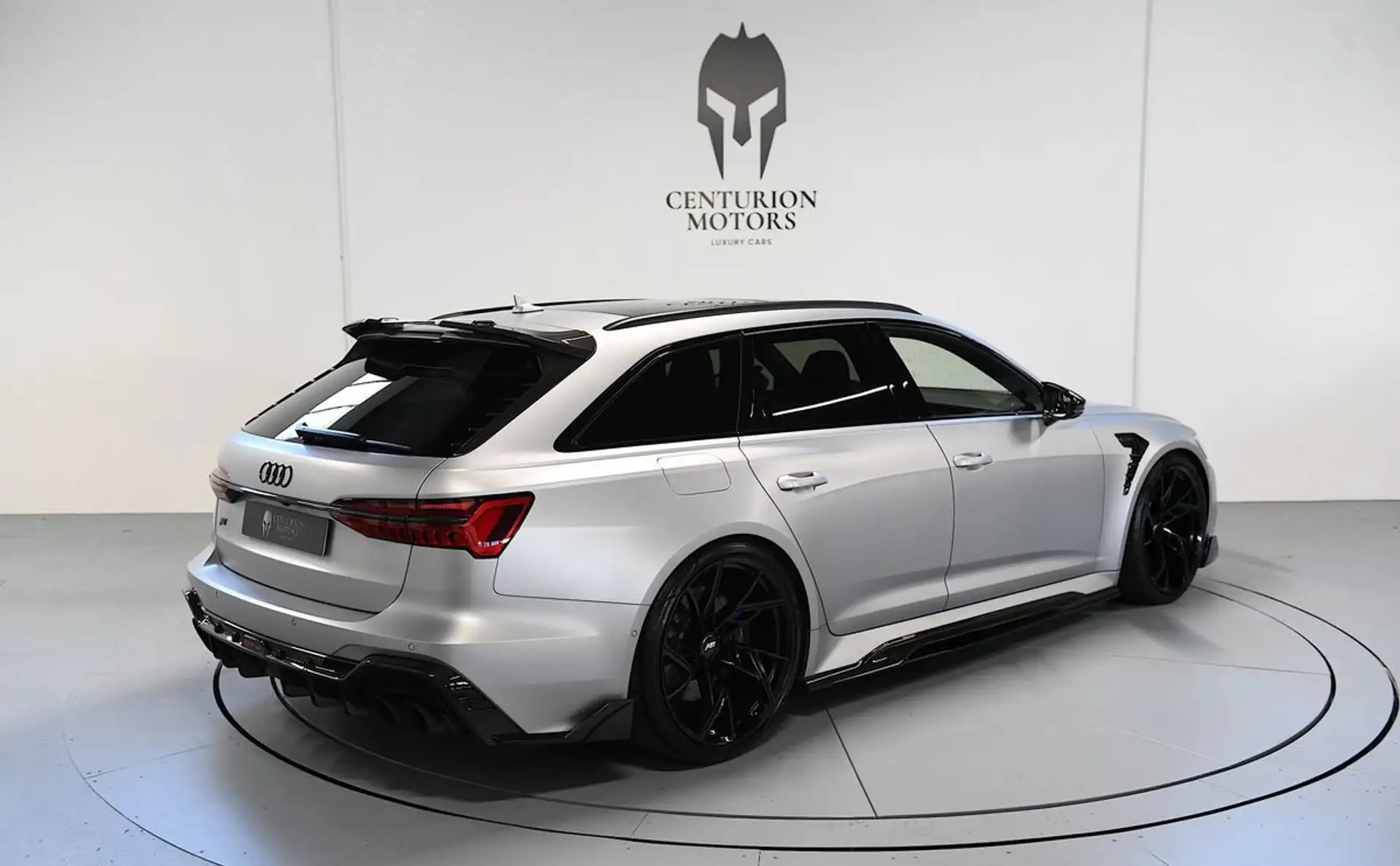 아우디 RS6 4.0 TFSI 2024 회색 사진 4