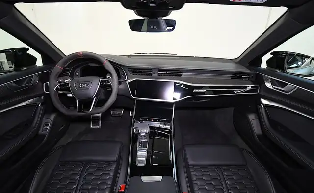Audi RS6 view 9
