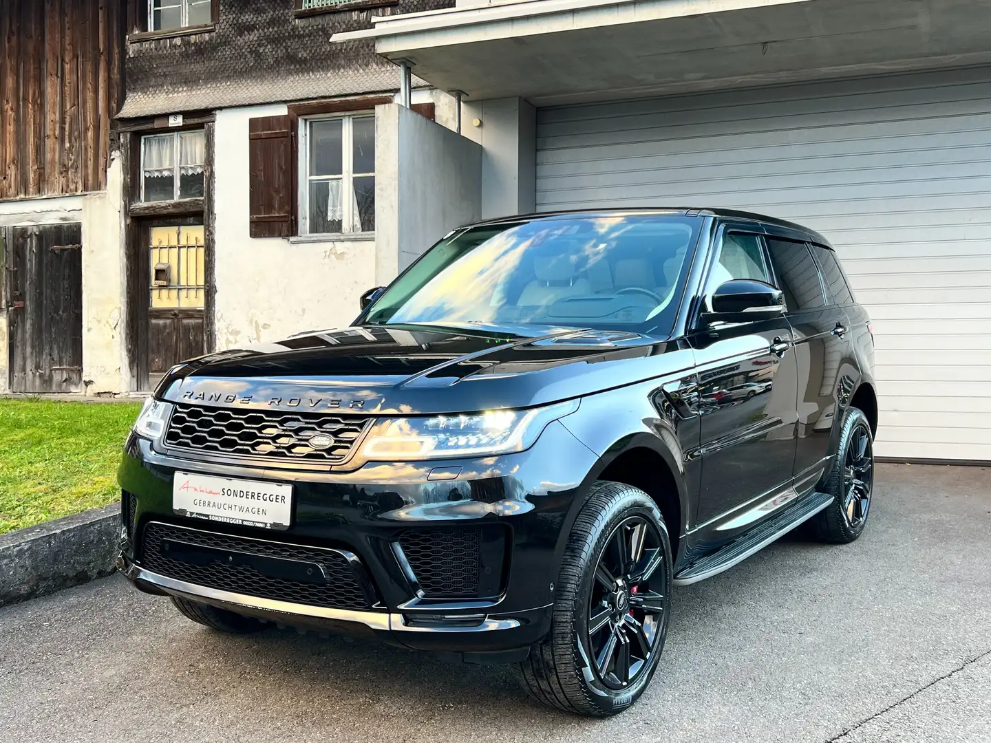 Land Rover Range Rover Sport 2,0 Si4 PHEV AWD HSE Dynamic Zwart - 2