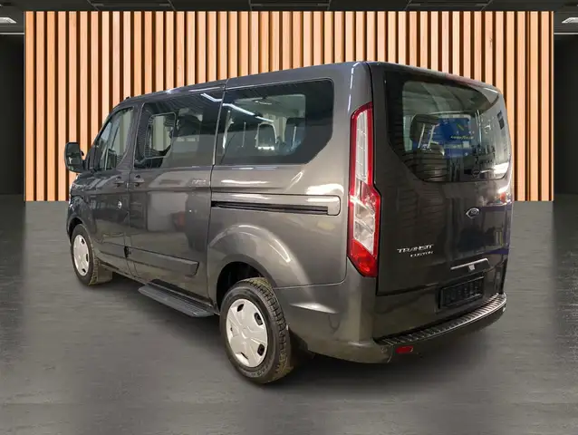 Ford Transit Custom view 10