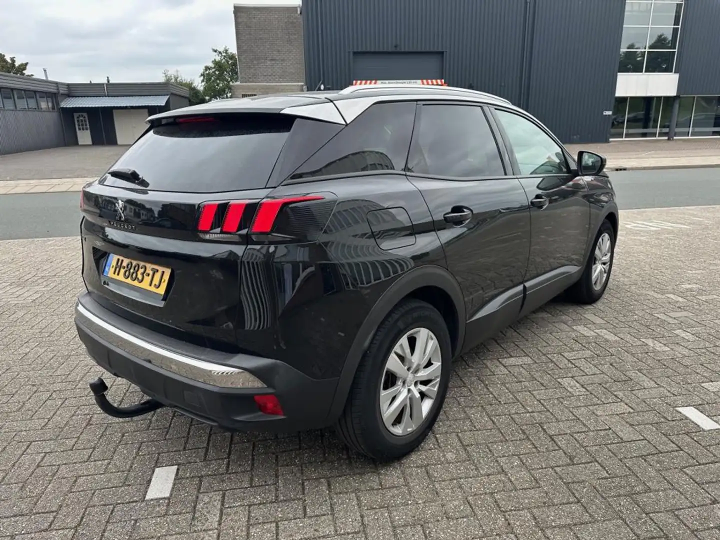 Peugeot 3008 1.2 PureTech Blue Lease Executive | CarPlay | Crui Noir - 2