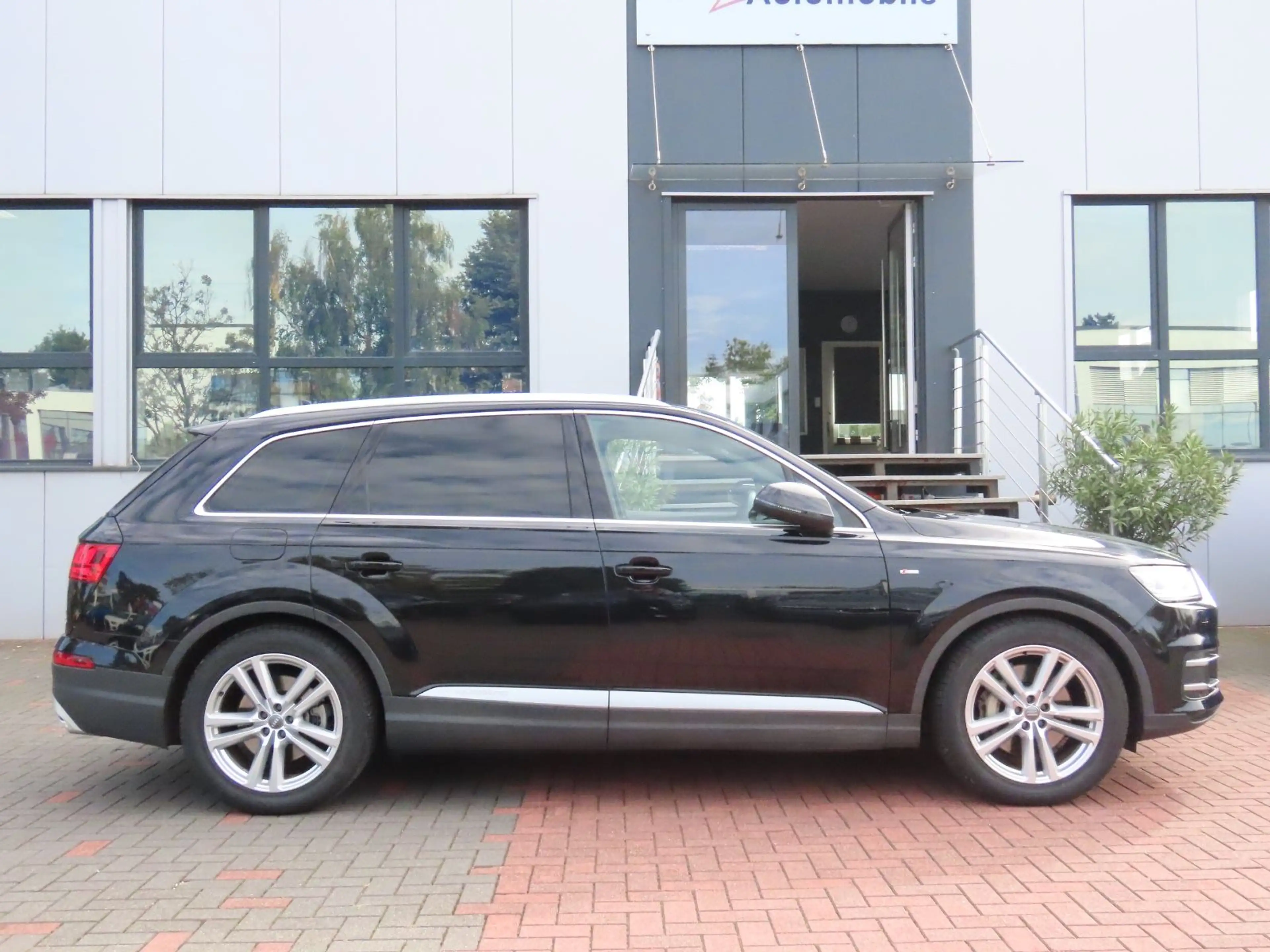 Audi Q7 3.0 TDI quattro S-Line Alcantara 7 Sitze — photo 13