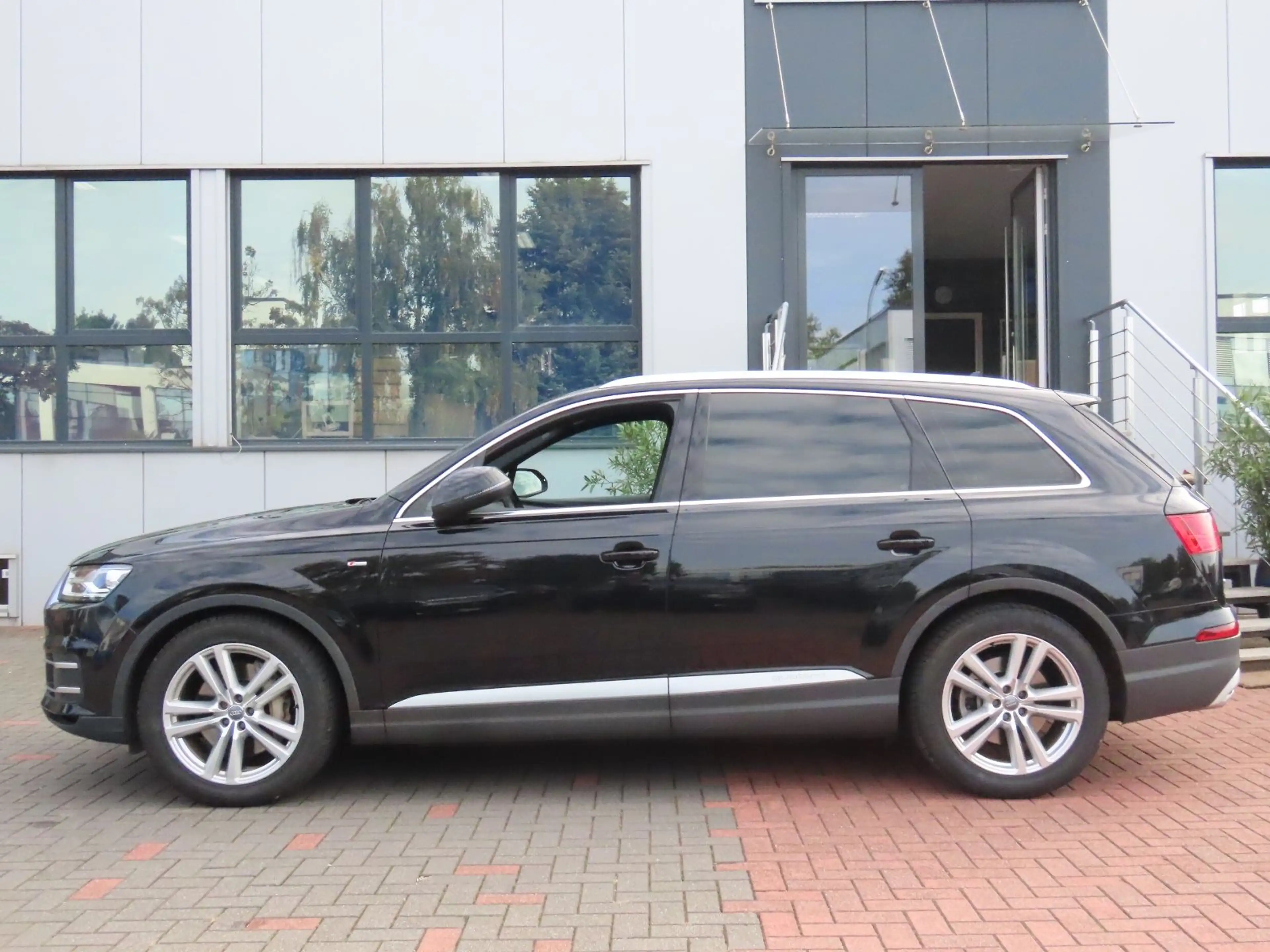 Audi Q7 3.0 TDI quattro S-Line Alcantara 7 Sitze — photo 14