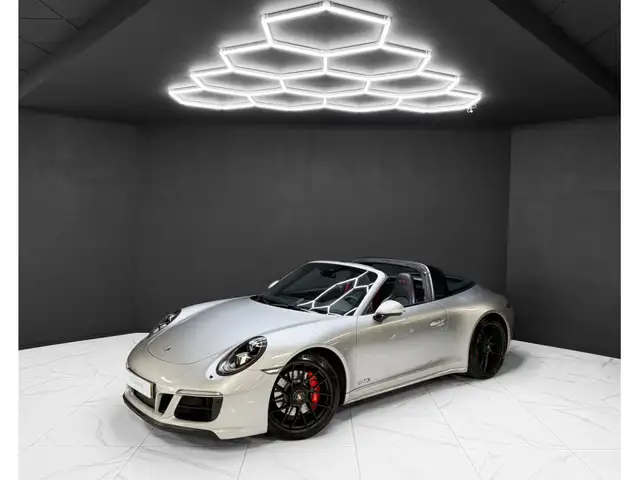 Porsche 991 991.2 Targa 4 GTS - 1st owner - full Porsche servi
