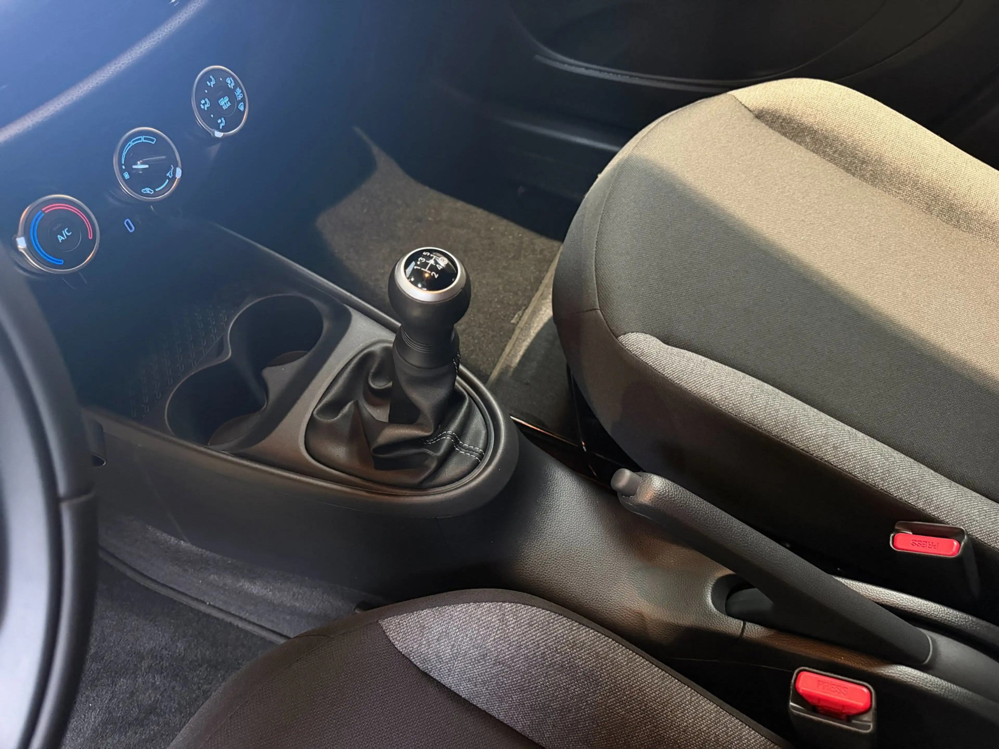 Toyota Aygo X 1.0 VVT-i MT Playi|Carplay|Camera| Airco|Acc|Fabri — photo 20