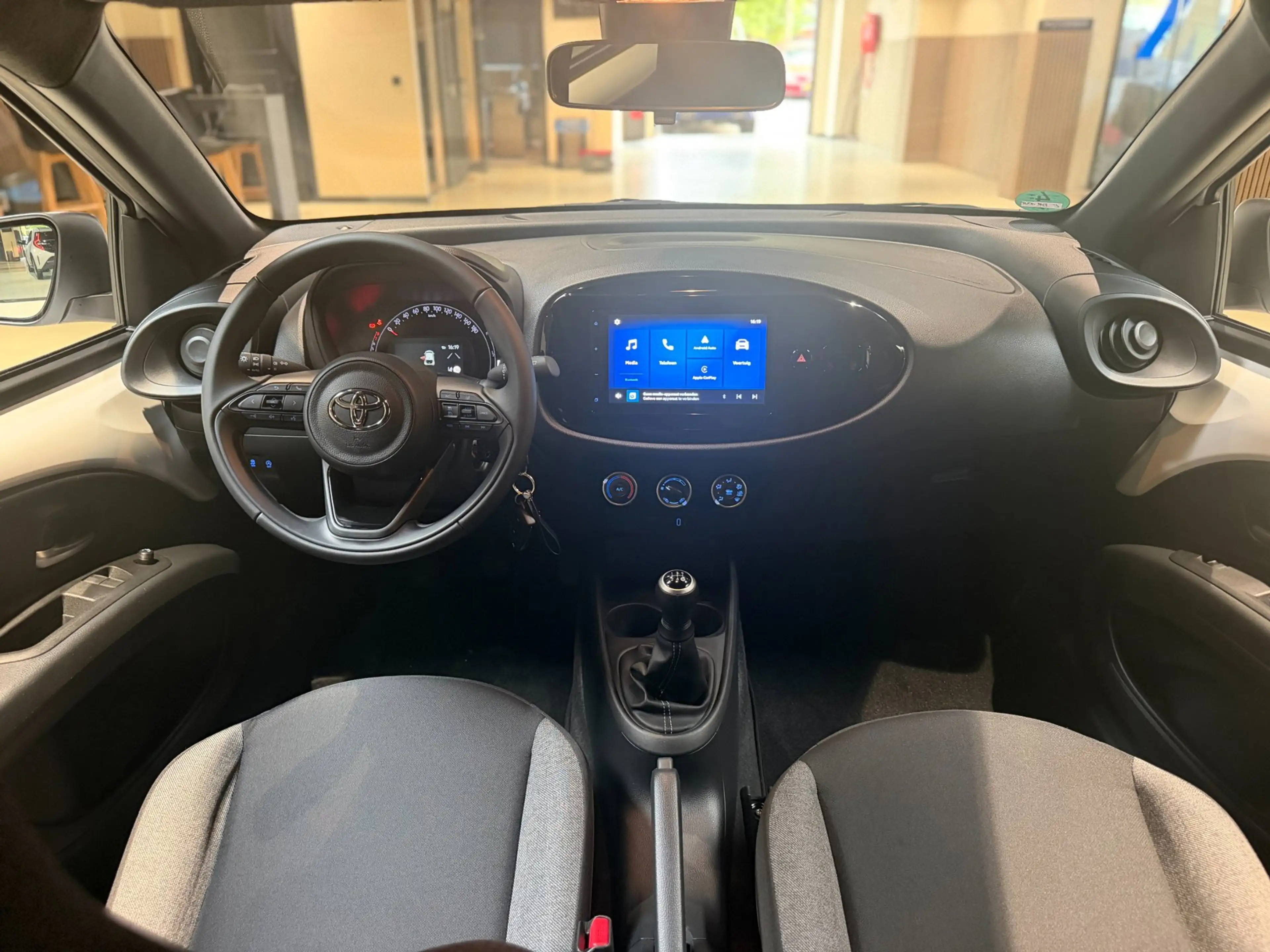 Toyota Aygo X 1.0 VVT-i MT Playi|Carplay|Camera| Airco|Acc|Fabri — photo 3