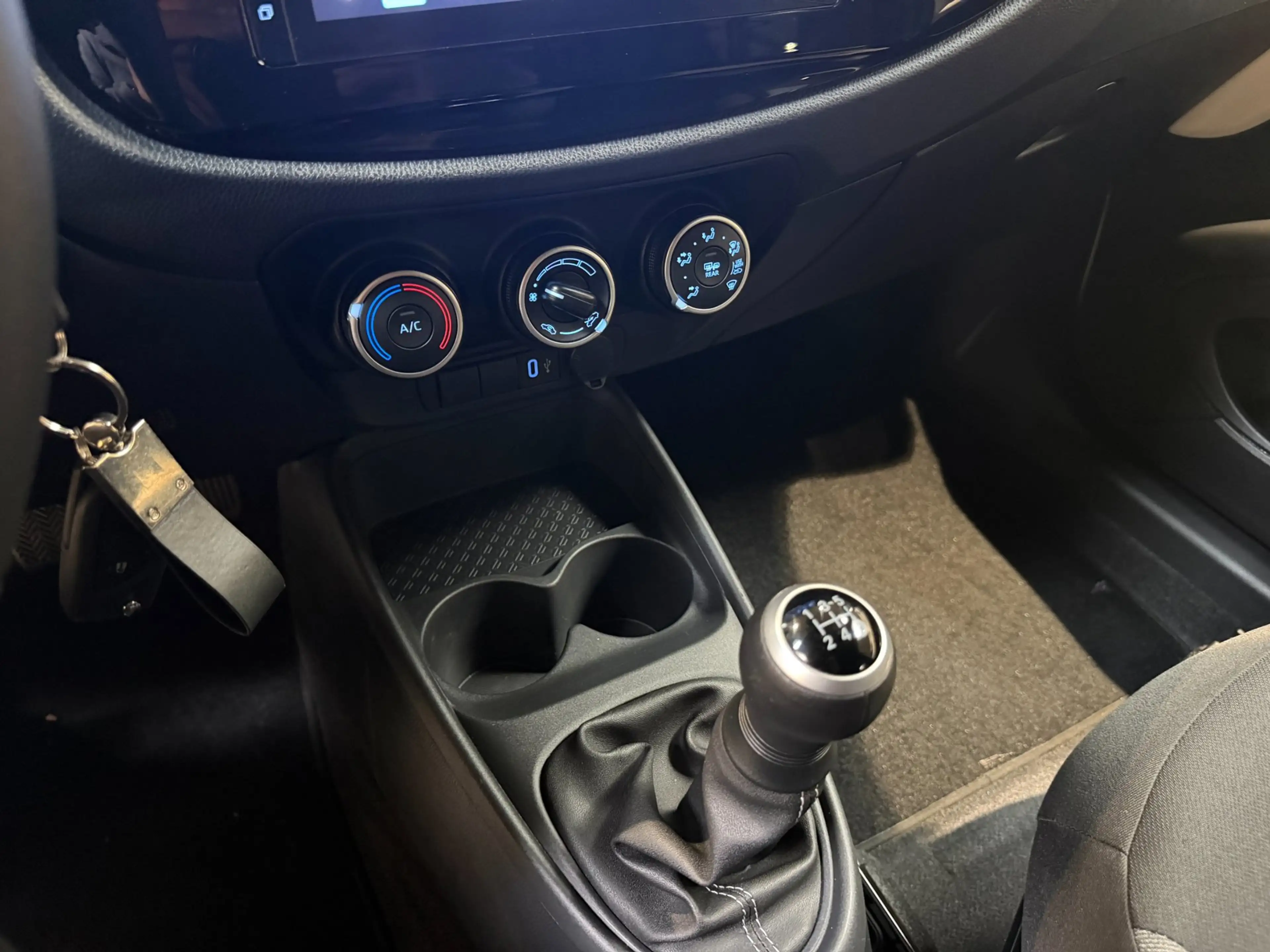 Toyota Aygo X 1.0 VVT-i MT Playi|Carplay|Camera| Airco|Acc|Fabri — photo 21