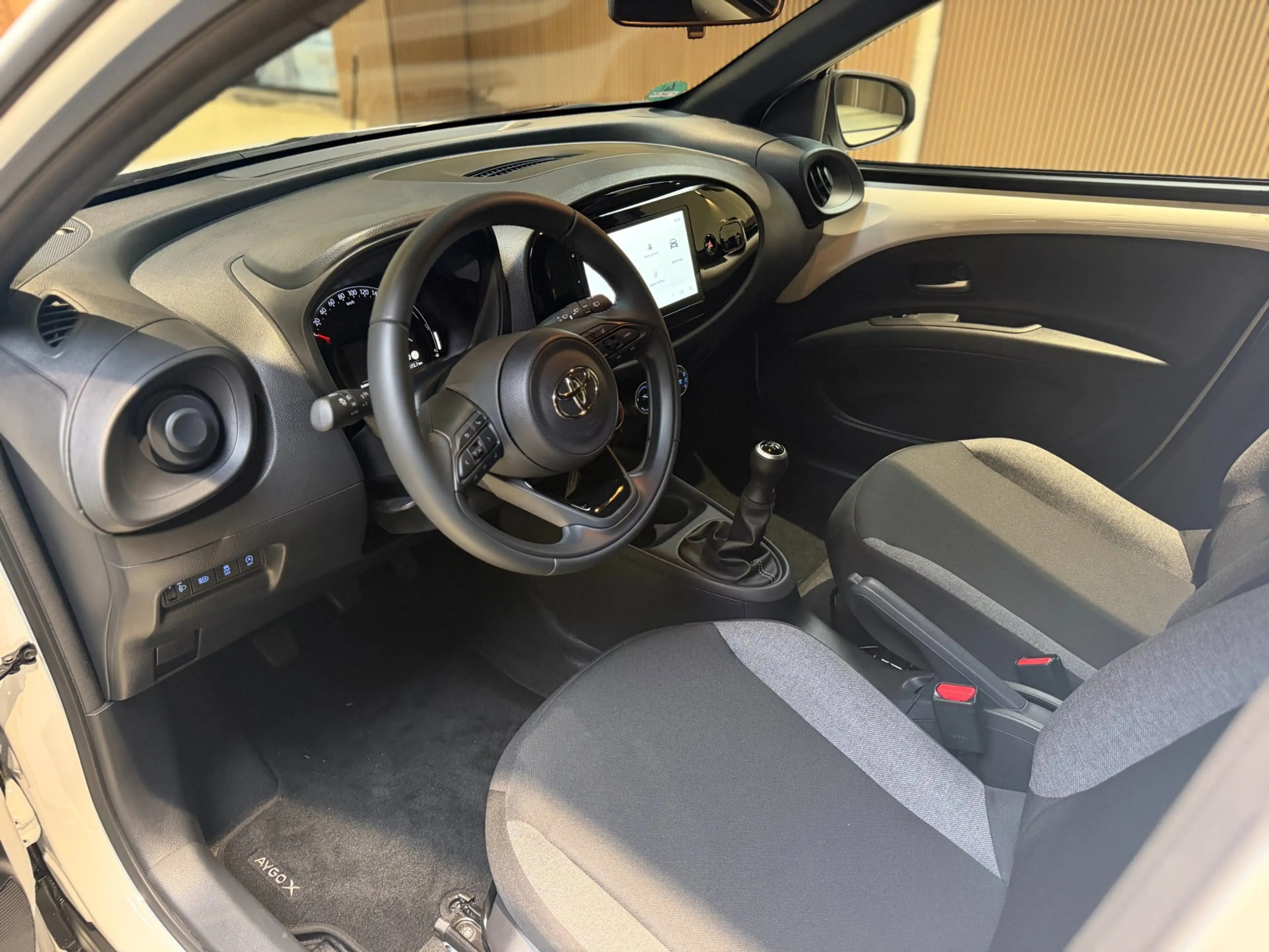 Toyota Aygo X 1.0 VVT-i MT Playi|Carplay|Camera| Airco|Acc|Fabri — photo 17