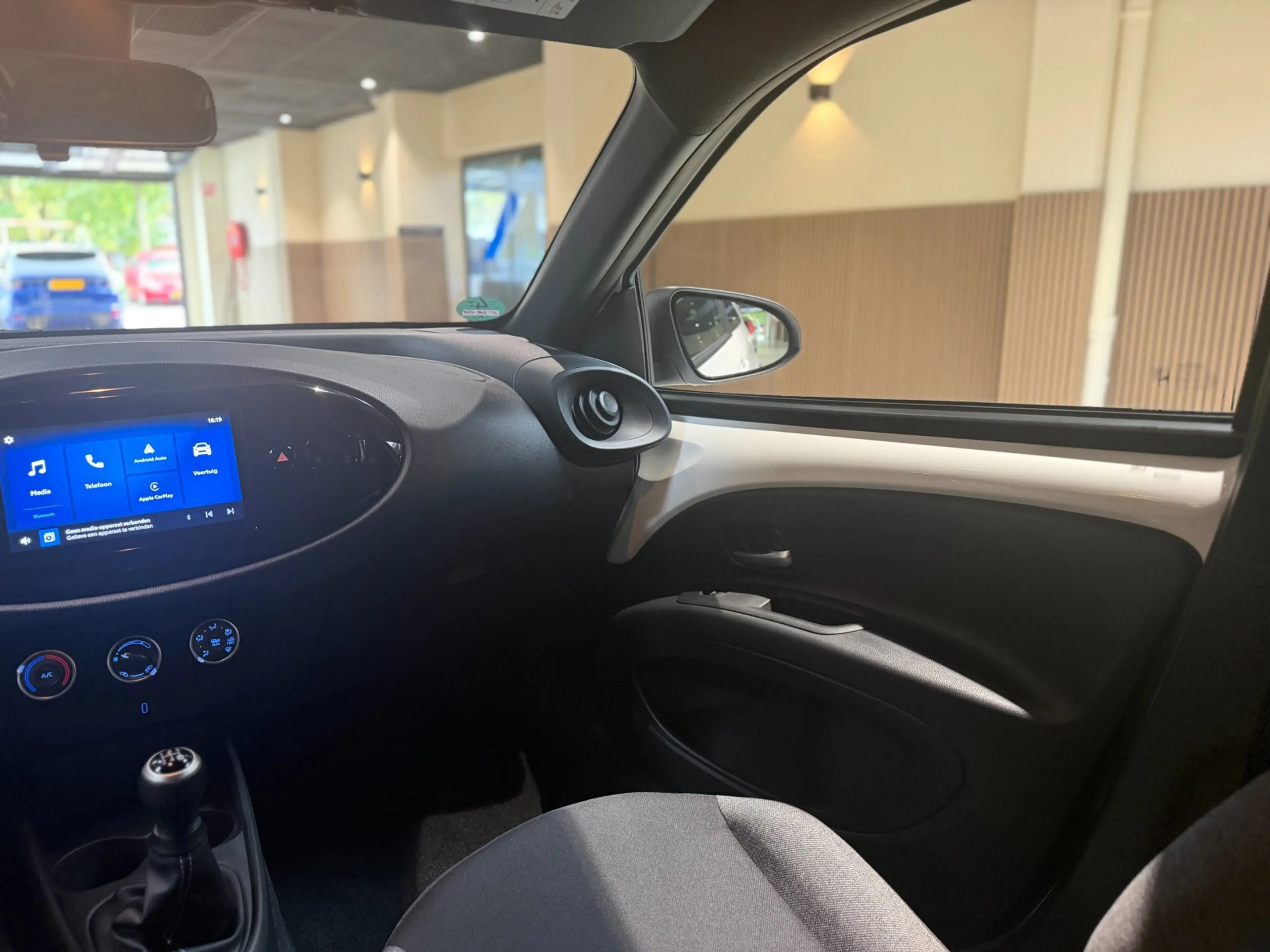 Toyota Aygo X 1.0 VVT-i MT Playi|Carplay|Camera| Airco|Acc|Fabri — photo 34