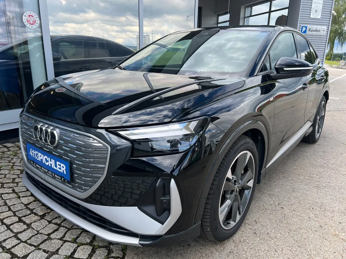 Audi Q4 e-tron Audi Q4 Sportback 45 e-tron quattro Schwarz - 1