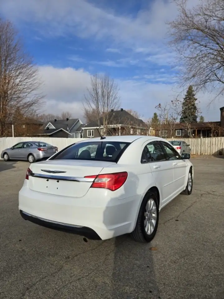 Chrysler 200 photo Chrysler 200