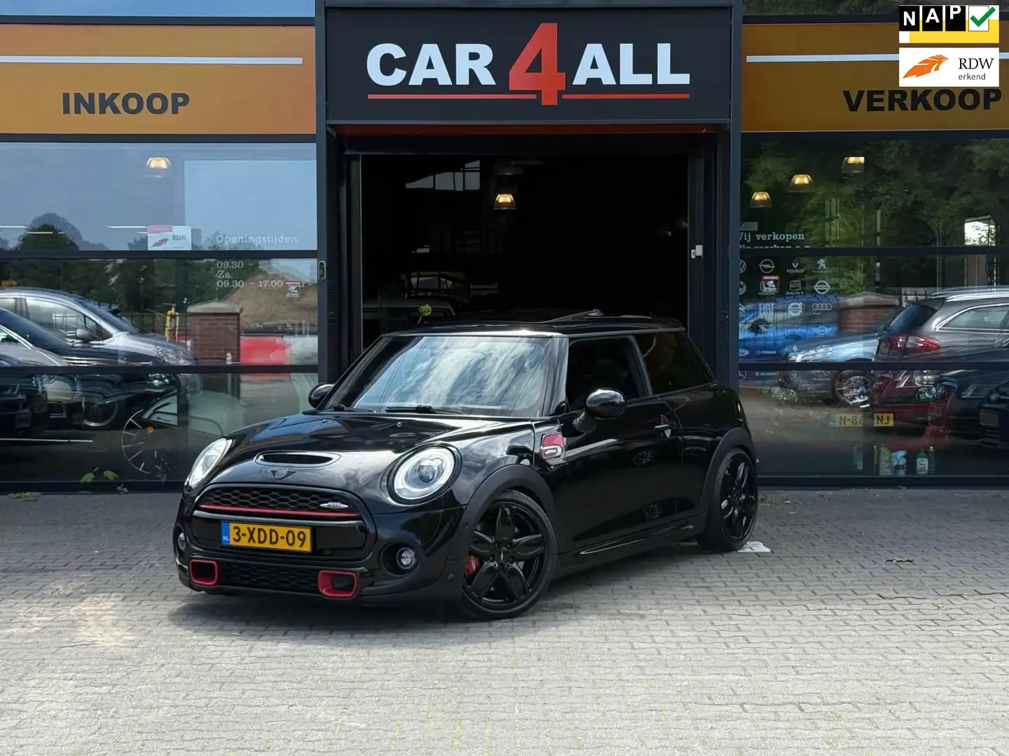 MINI John Cooper Works Mini 330PK FORGEDBLOK/PANO/STLVRM/LEDER.APK 23-4-2 Negru - 1